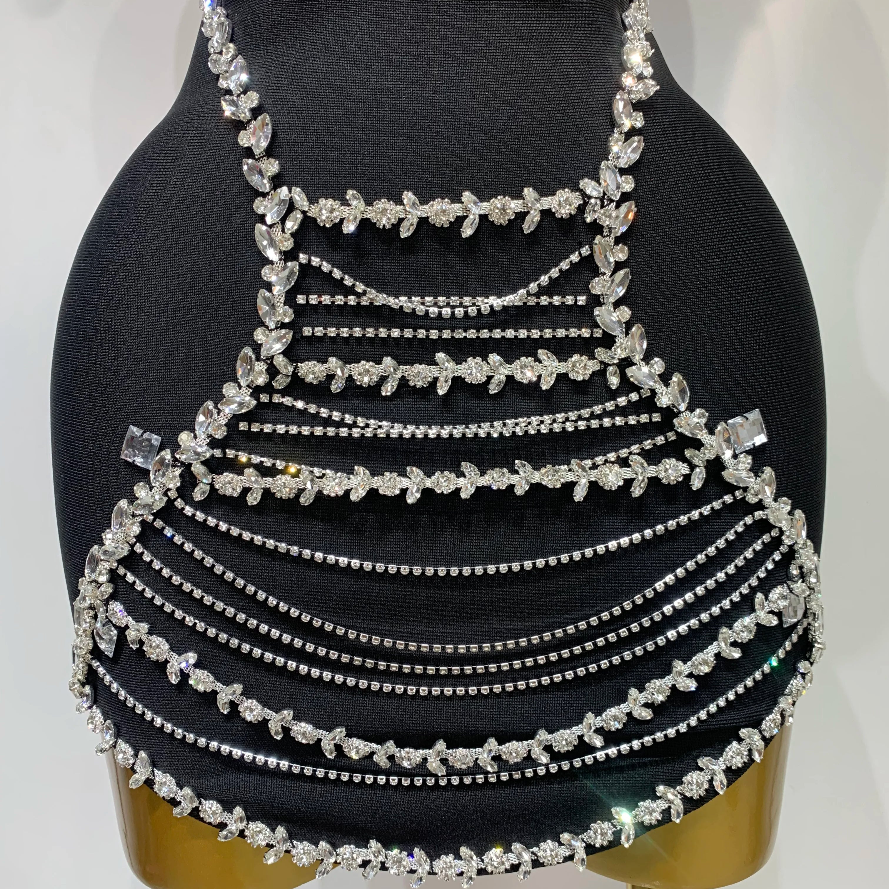 Sparkly Rhinestones Chain Bodycon Strapless Mini Bandage Dress 2025 Women Backless Luxury Birthday Evening Party Club Dresses