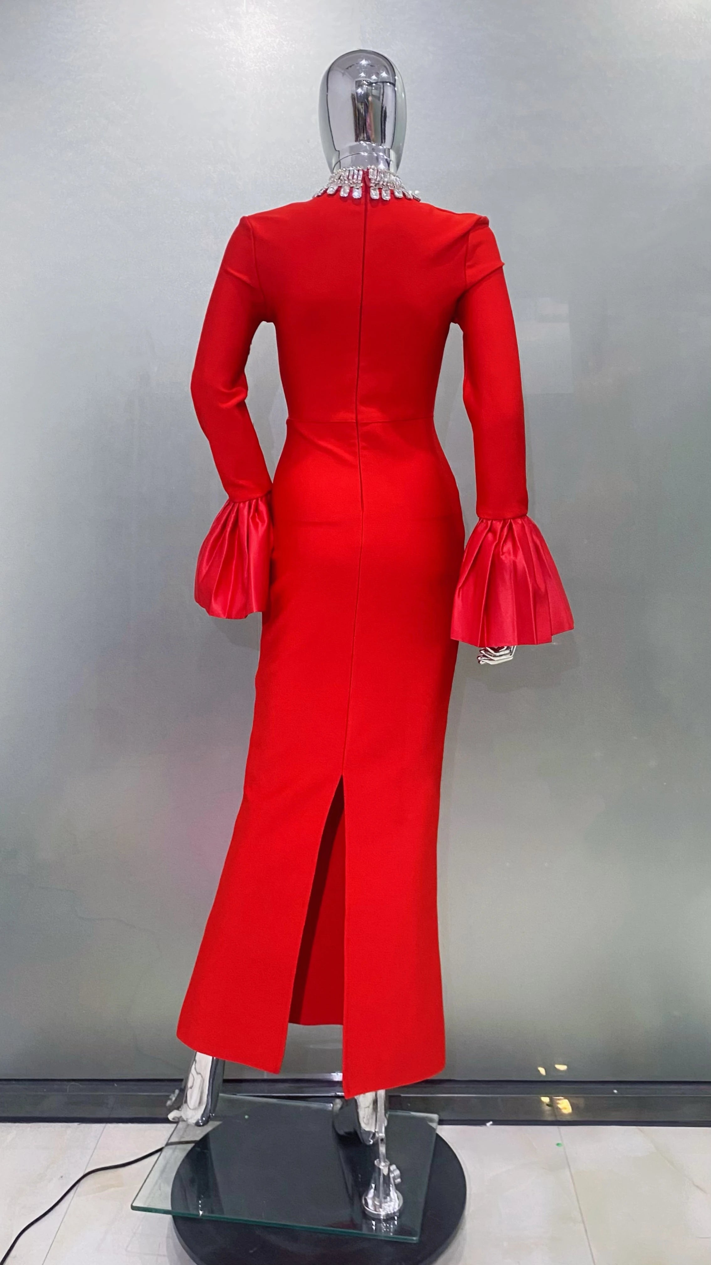 Red Color Women Flare Sleeve Shinning Crystal Necklace Bodycon Bandage Long Dress Elegant Evening Party Celebrate Dress