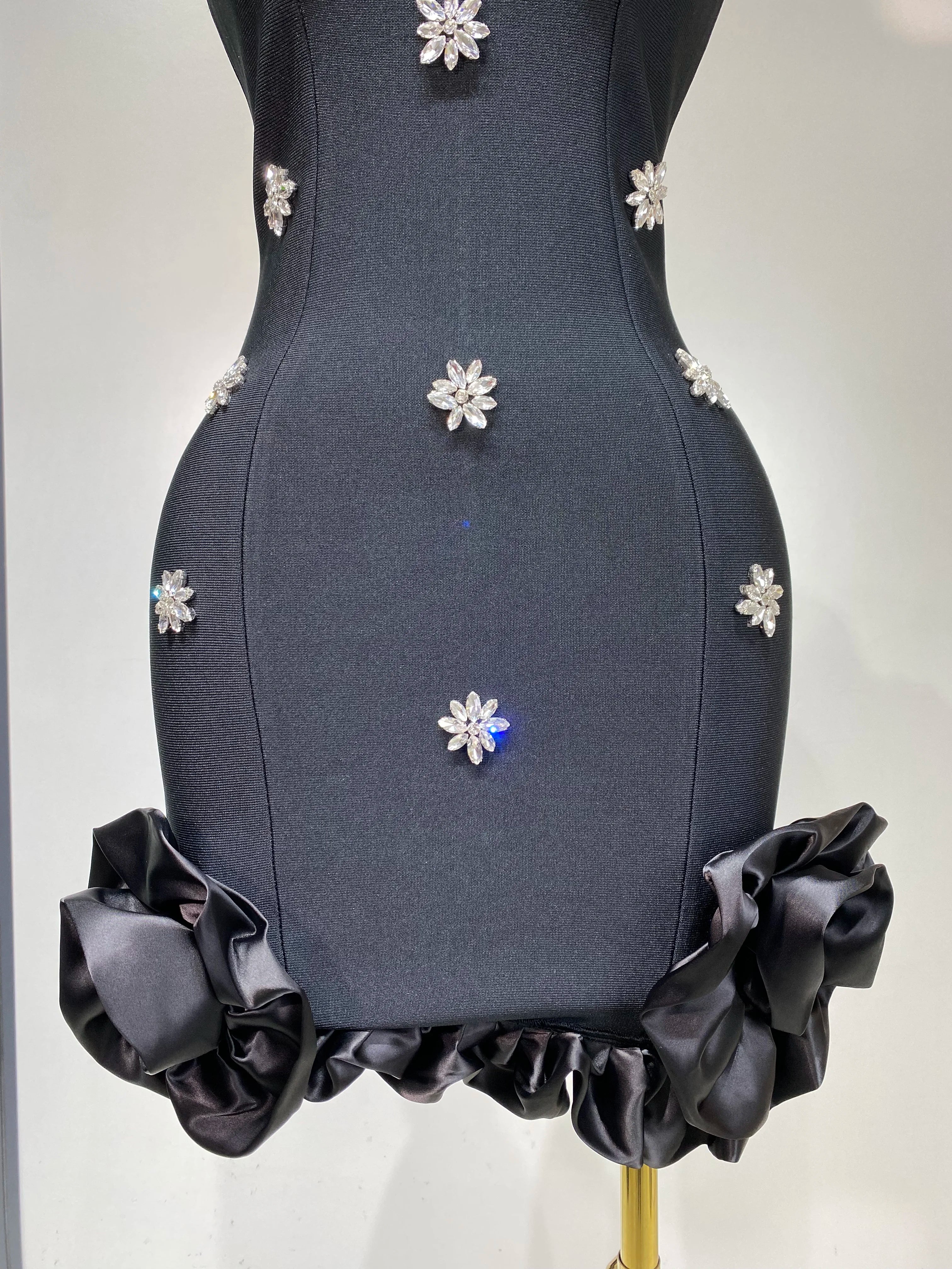 Women Sexy Sleeveless Square Collar Crystal Bodycon Mini Bandage Dress Celebrate Evening Party Elegant Luxury Birthday Dress