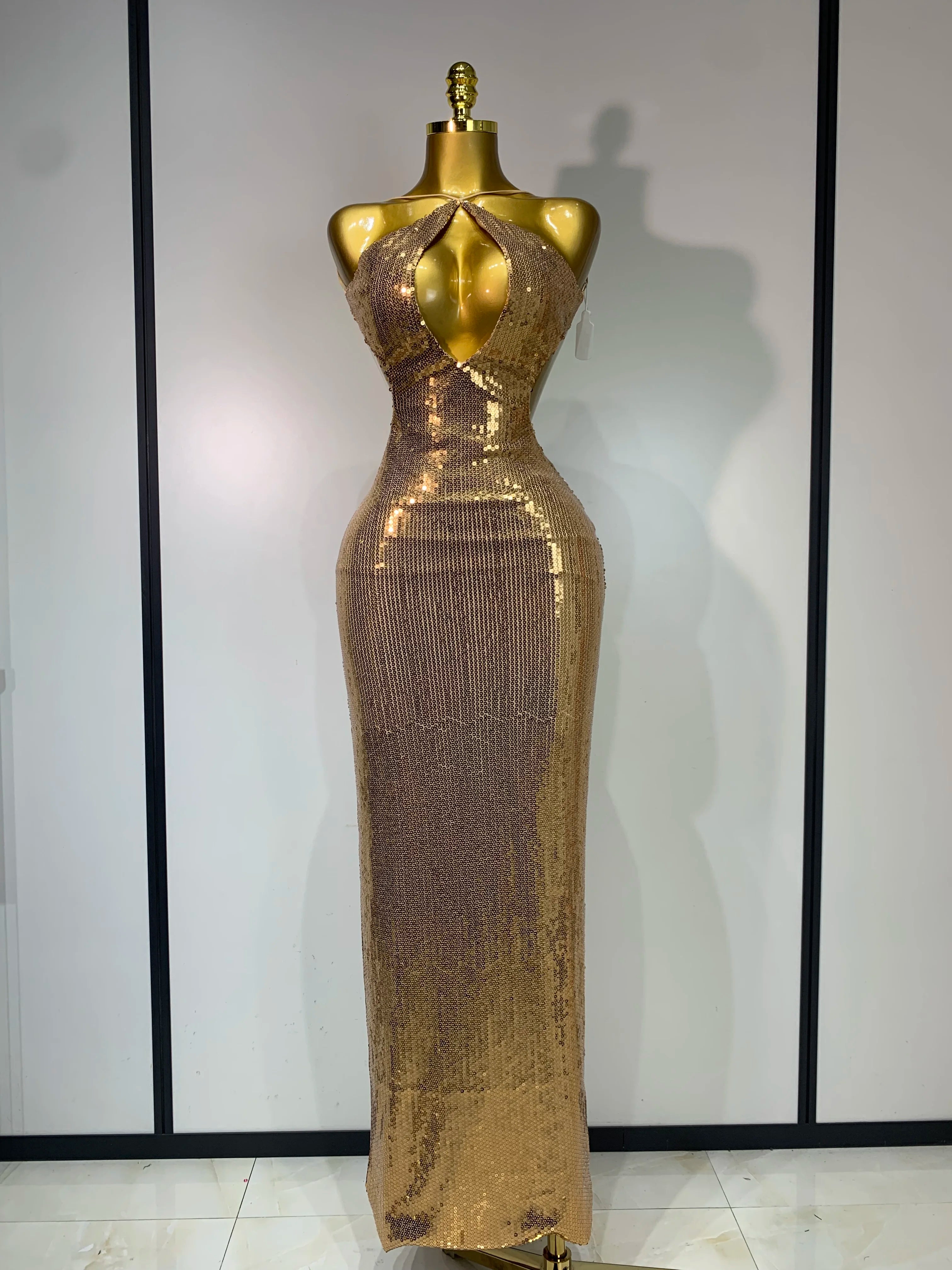 Luxury Sexy Backless Halter Gold Glitter Sequins Maxi Long Dress Elegant Sparkly Evening Party Club Dress Wedding Guest Gown