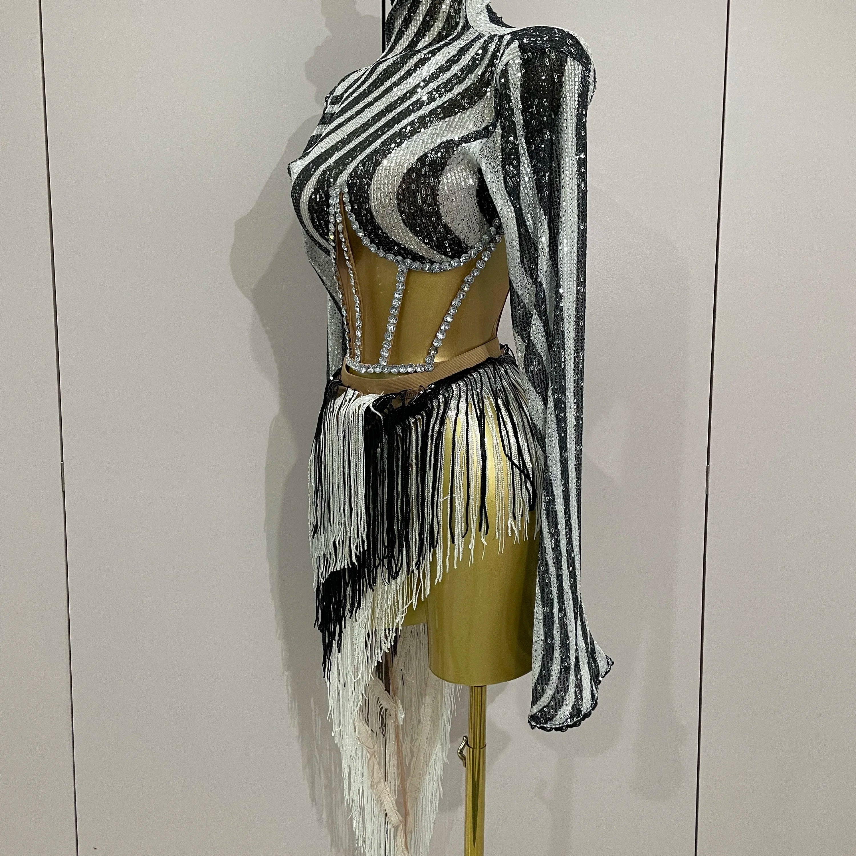 2025 New Shiny Diamond Sequin Tassels Sexy Mesh Long Sleeved Two Piece Set Women Evening Birthday paty Nightclub Stage Costume