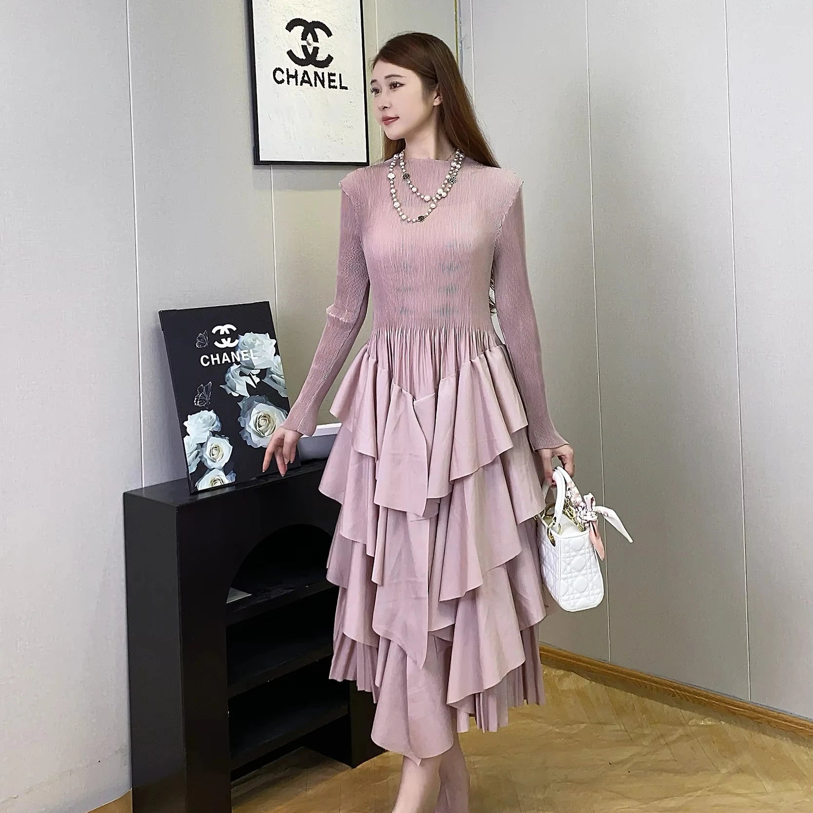 2024 Hot Selling Ladies Casual Pleated Stretch Loose Round Neck Long Sleeve Pleated Cake Dress