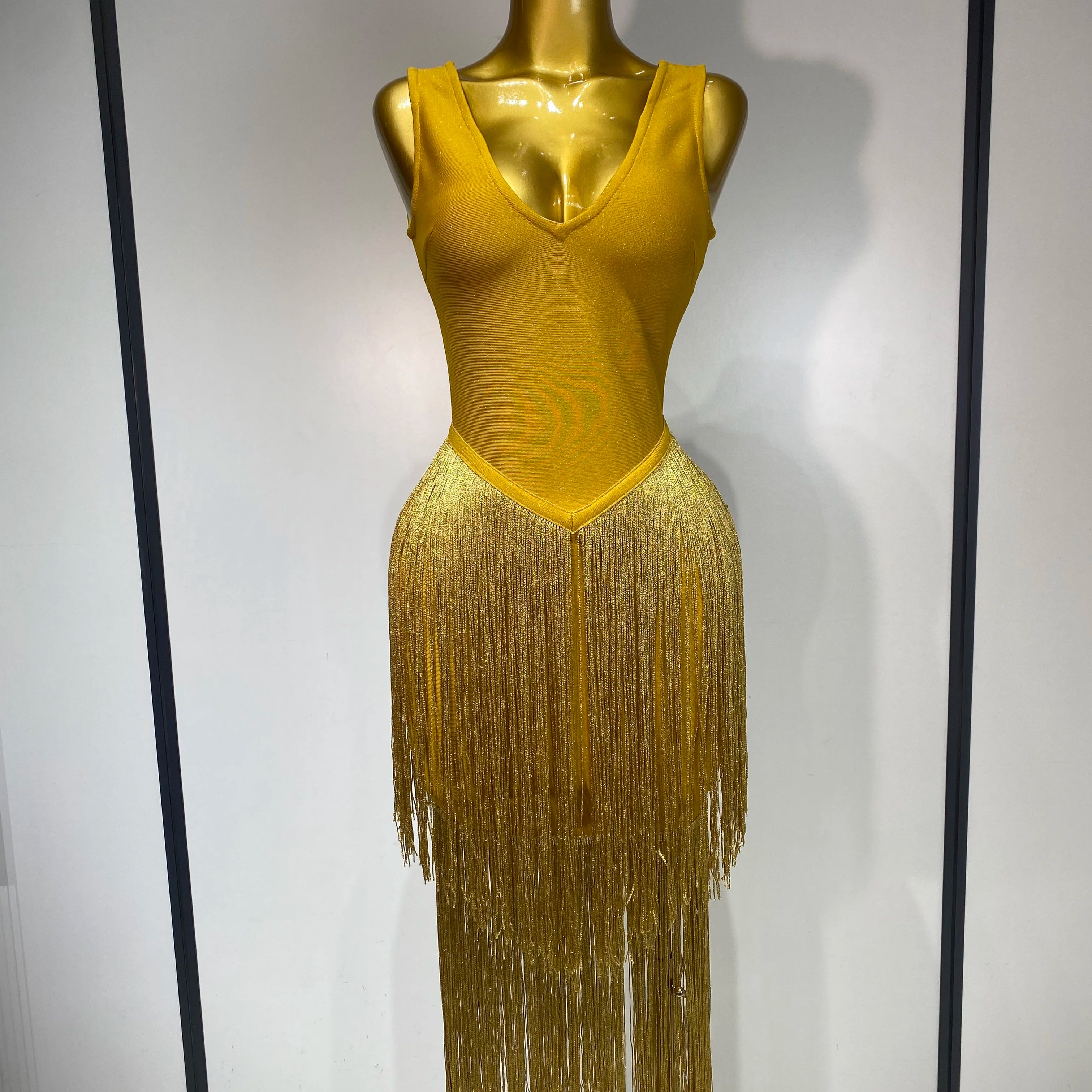 Sexy V Neck Yellow Tassels Women 2025 Prom Dress Sheath Sleeveless Party Gown Elegant Formal Luxury Birthday Club Dresses