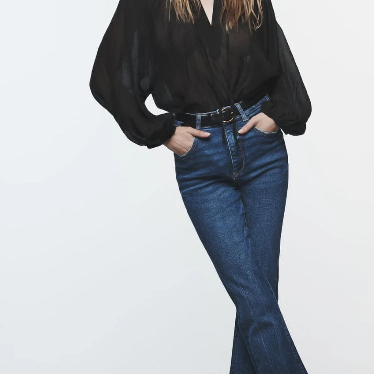 Woman's High Waist Flare Jeans Autumn Washed Effect High Rise Five Pocket Zip Button Closure Stretch Flared Legs Jeans