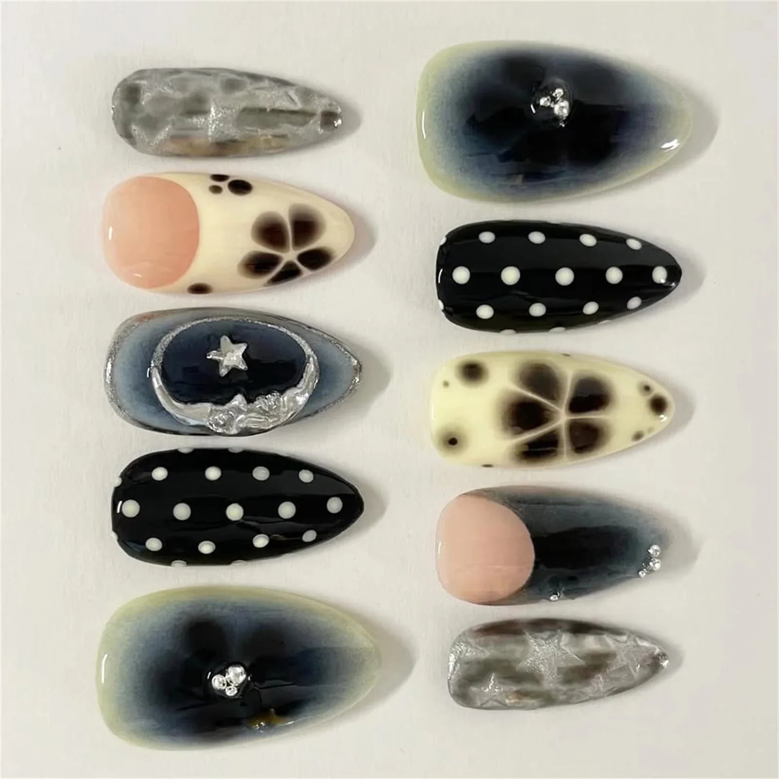 Gradient Black Almond False Nails White Dot Printed 24Pcs French Press On Nails Flower/Star Decor Stick-on Fake Nails Art