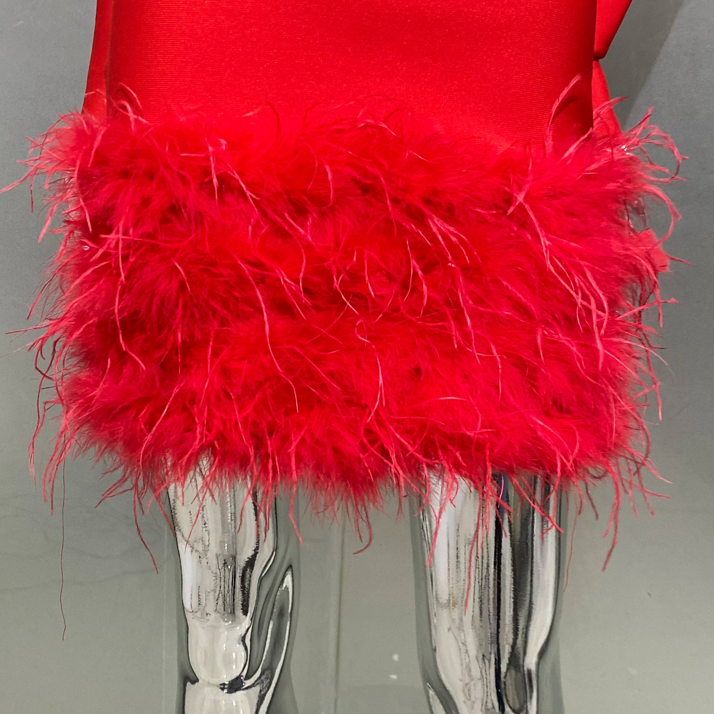 STOCK Gorgeous Feathers Sexy Hollow Out Red Mini Bandage Dress Fashion Woman Evening Dress Merry Christmmas Party Outfit