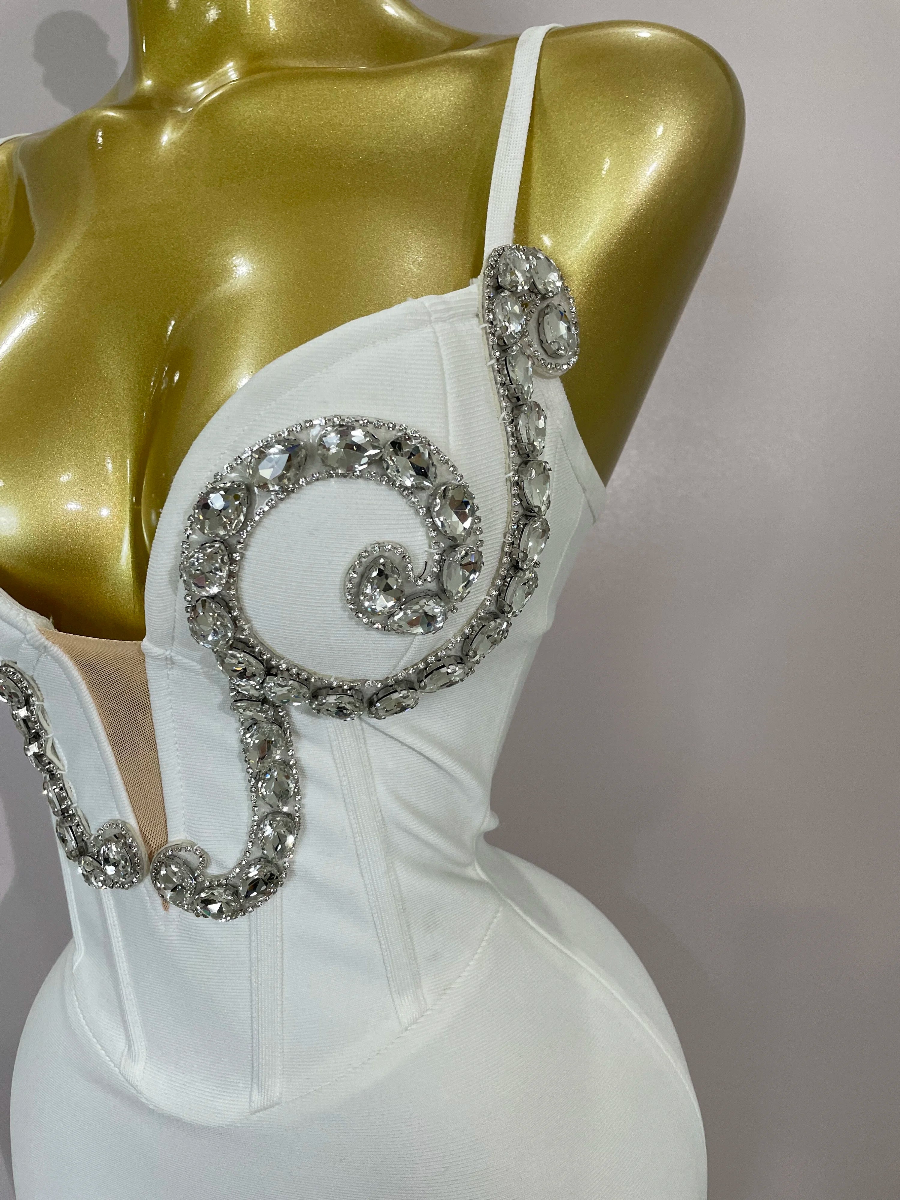 Sexy White Spaghetti Strap V Neck Crystal Sleeveless Bandage Dress Women Elegant Evening Party Cocktail Luxury Birthday Gowns