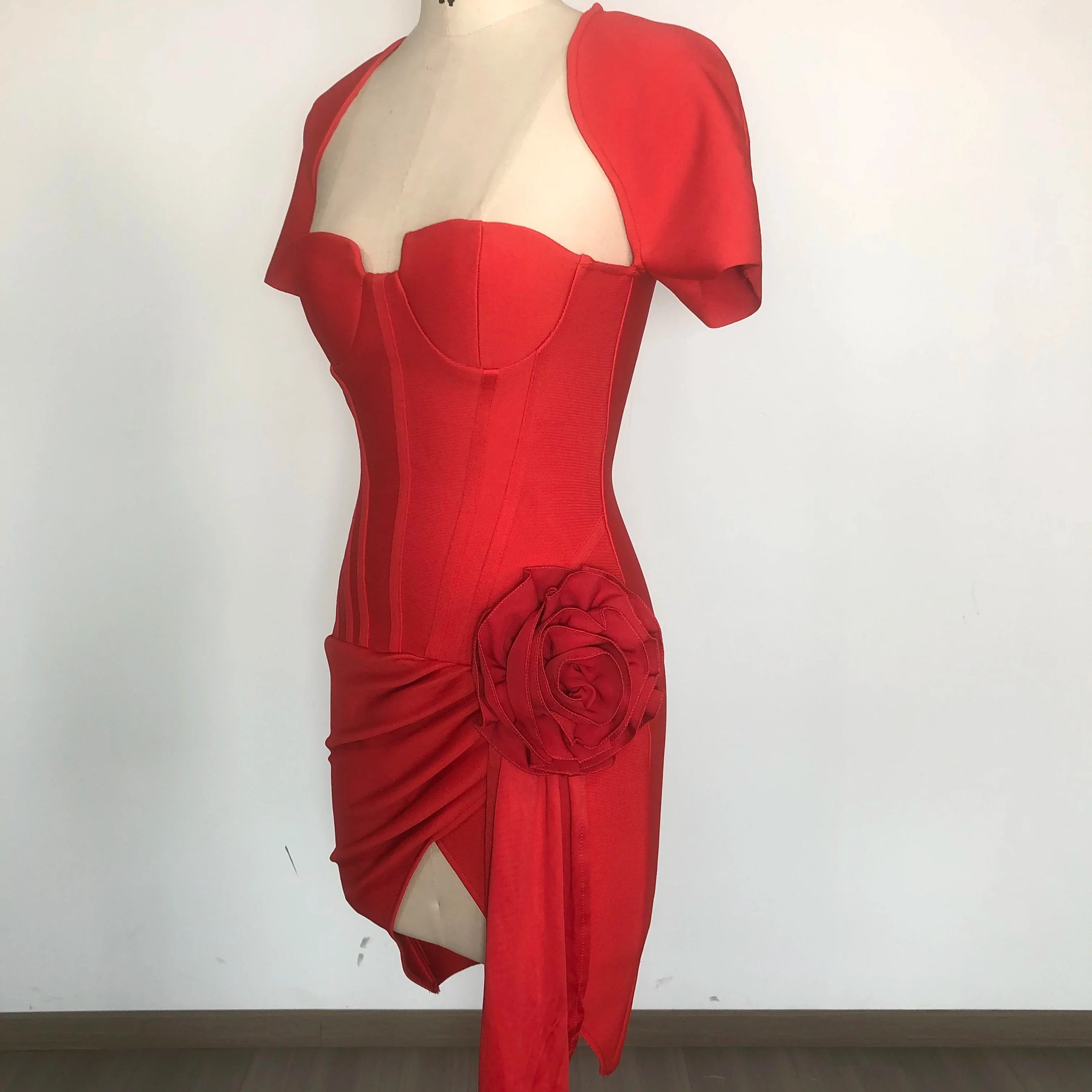 Celebrity TV Show Dress Women Sexy Short Sleeve Square Collar Bodycon Mini Bandage Dress Florals Evening Party Outfit Vestido