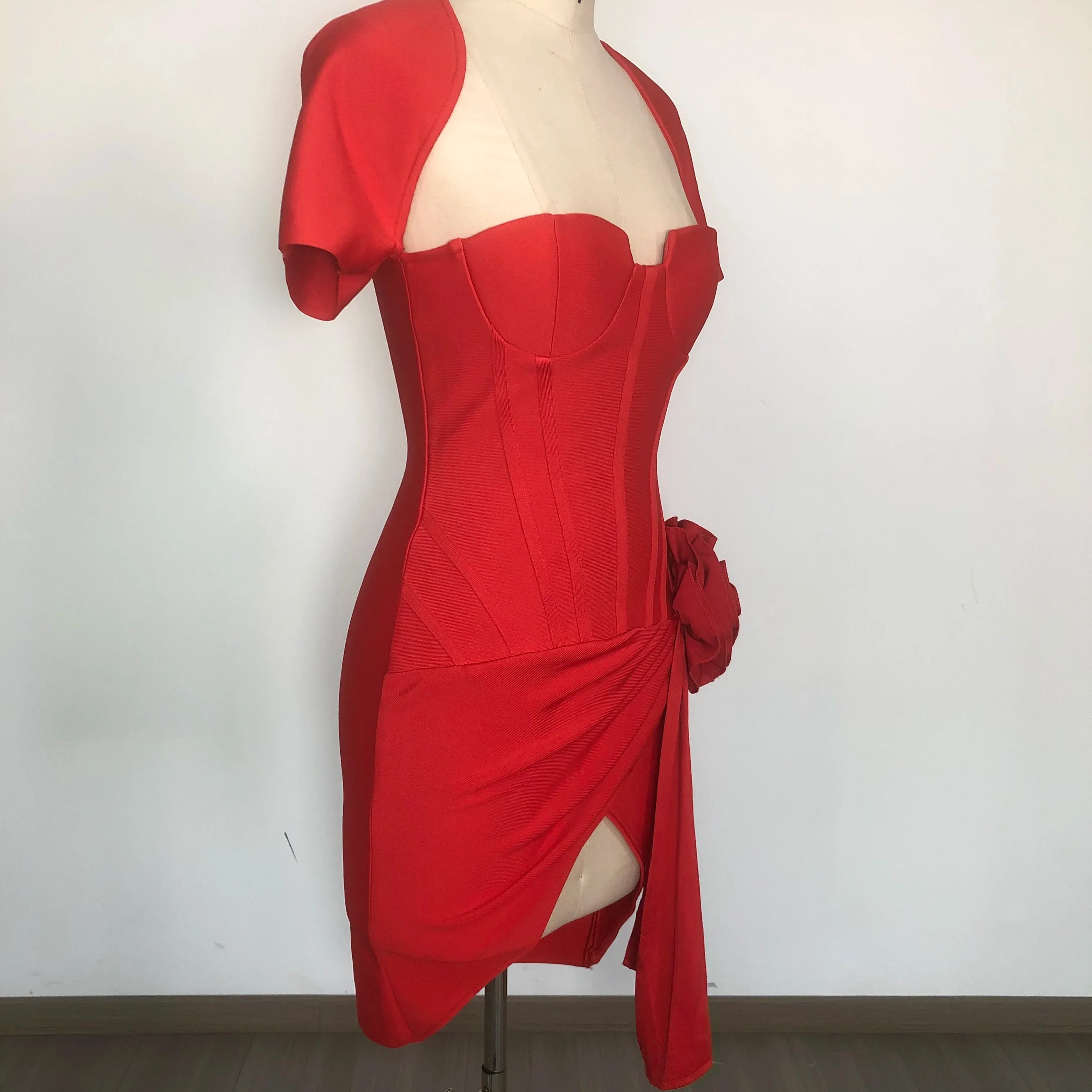 Celebrity TV Show Dress Women Sexy Short Sleeve Square Collar Bodycon Mini Bandage Dress Florals Evening Party Outfit Vestido