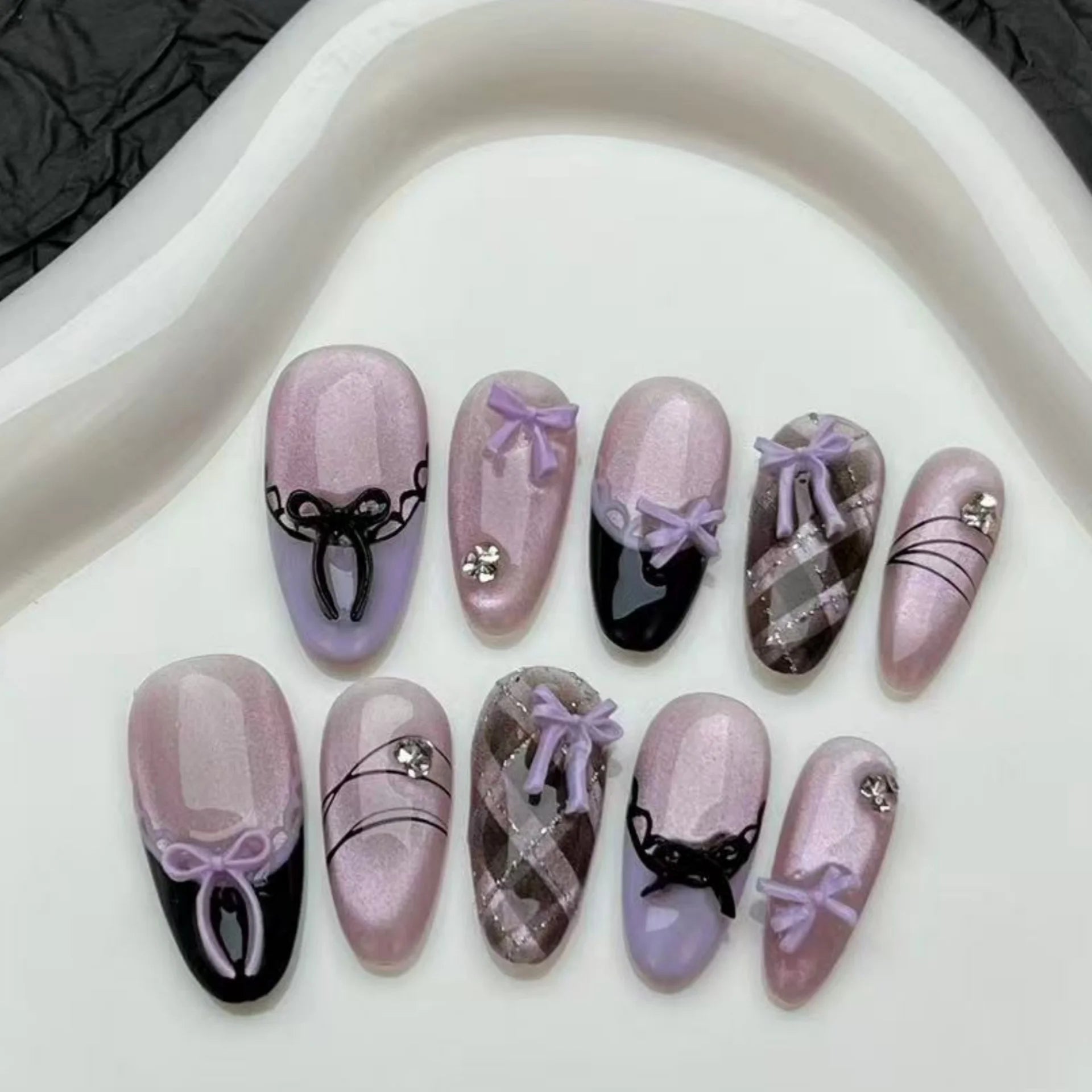 10pcs Wearable Pink Handmade Press on Nails Summer Flower Design Mid-length Oval Fake Nails Tips Cat's Eye French False Nail Art