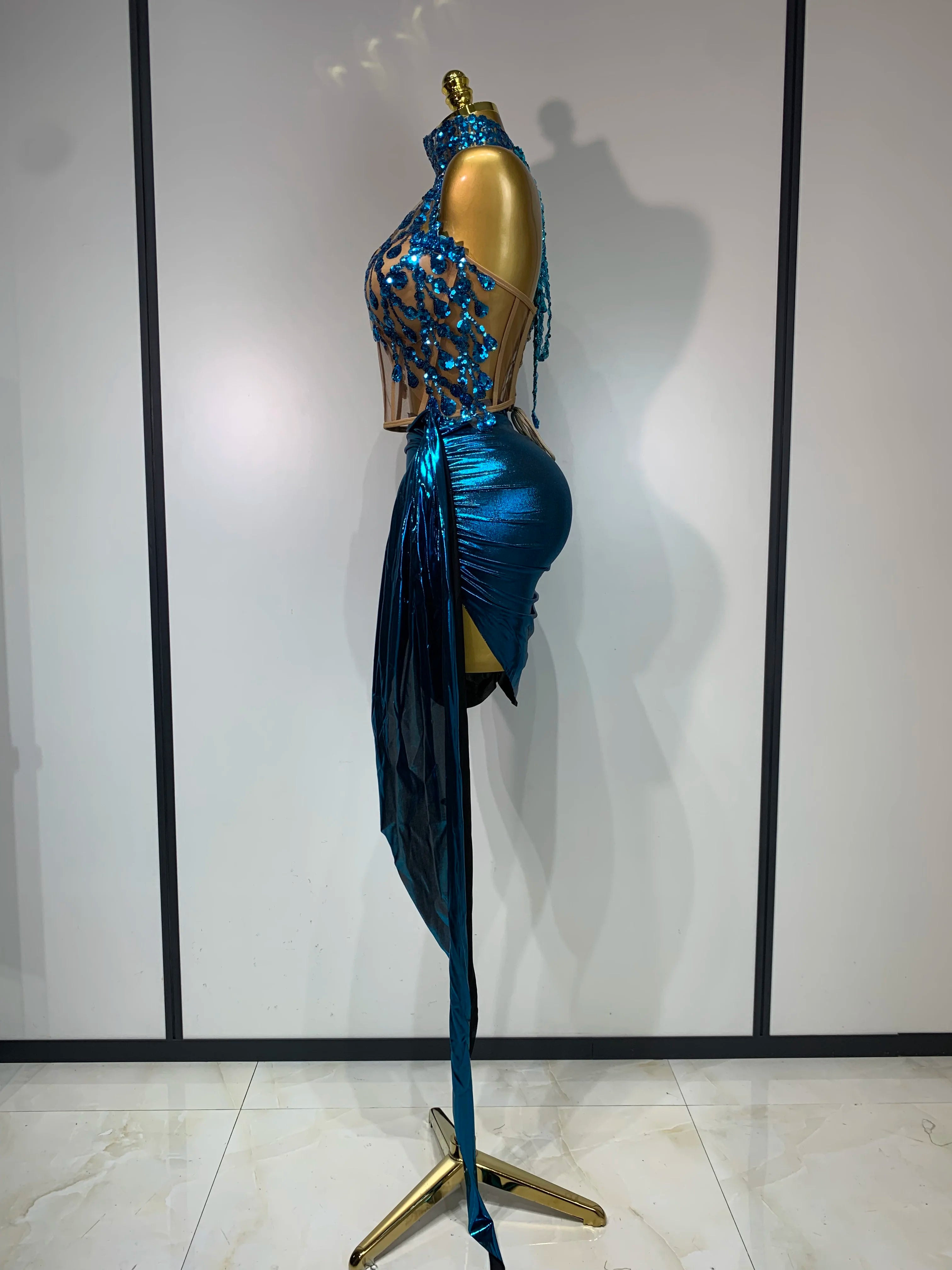 Luxury Rhinestone Sequined Backless Sexy Top Skirt Set Celebrate Evening Party Prom Gowns 2025 Nightclub Singer Stage Outfit