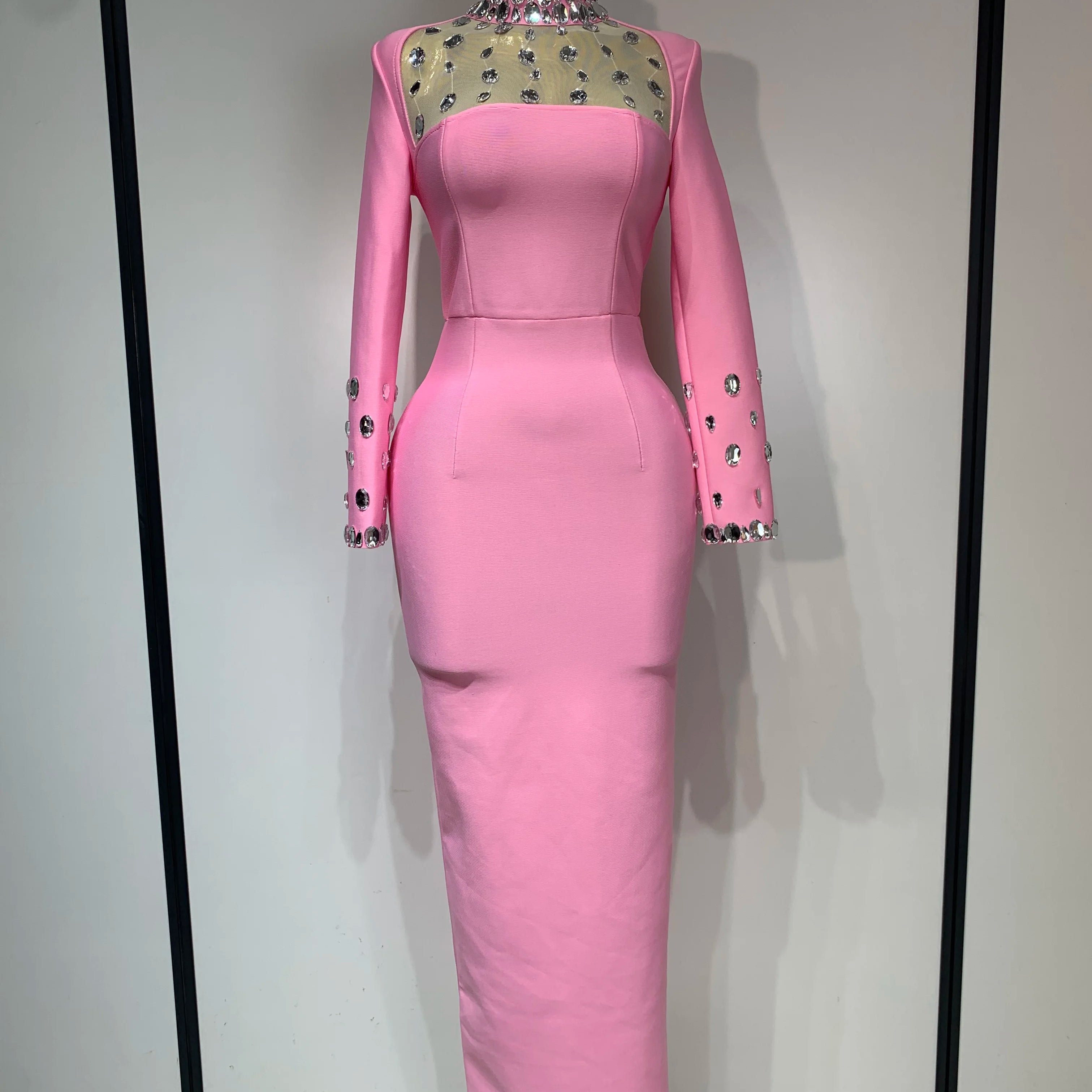 New Arrival 2025 Luxury Birthday Dresses Diamond Long Sleeve Pink Bodycon Bandage Dress Women Wedding Evening Prom Gowns