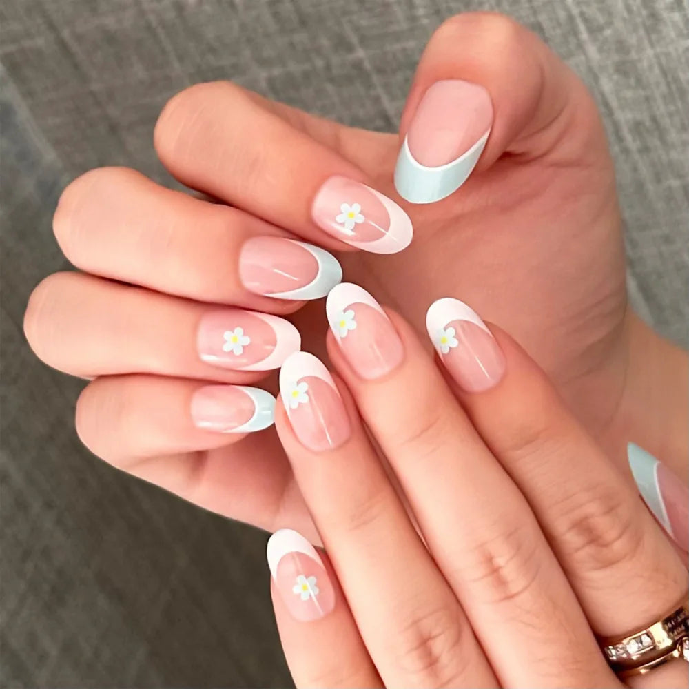 24Pcs Short Almond Nails Set Press on With Chessboard Design Fake Nail Art for Woman Pumpkin Pattern Datachable False Nails Tips