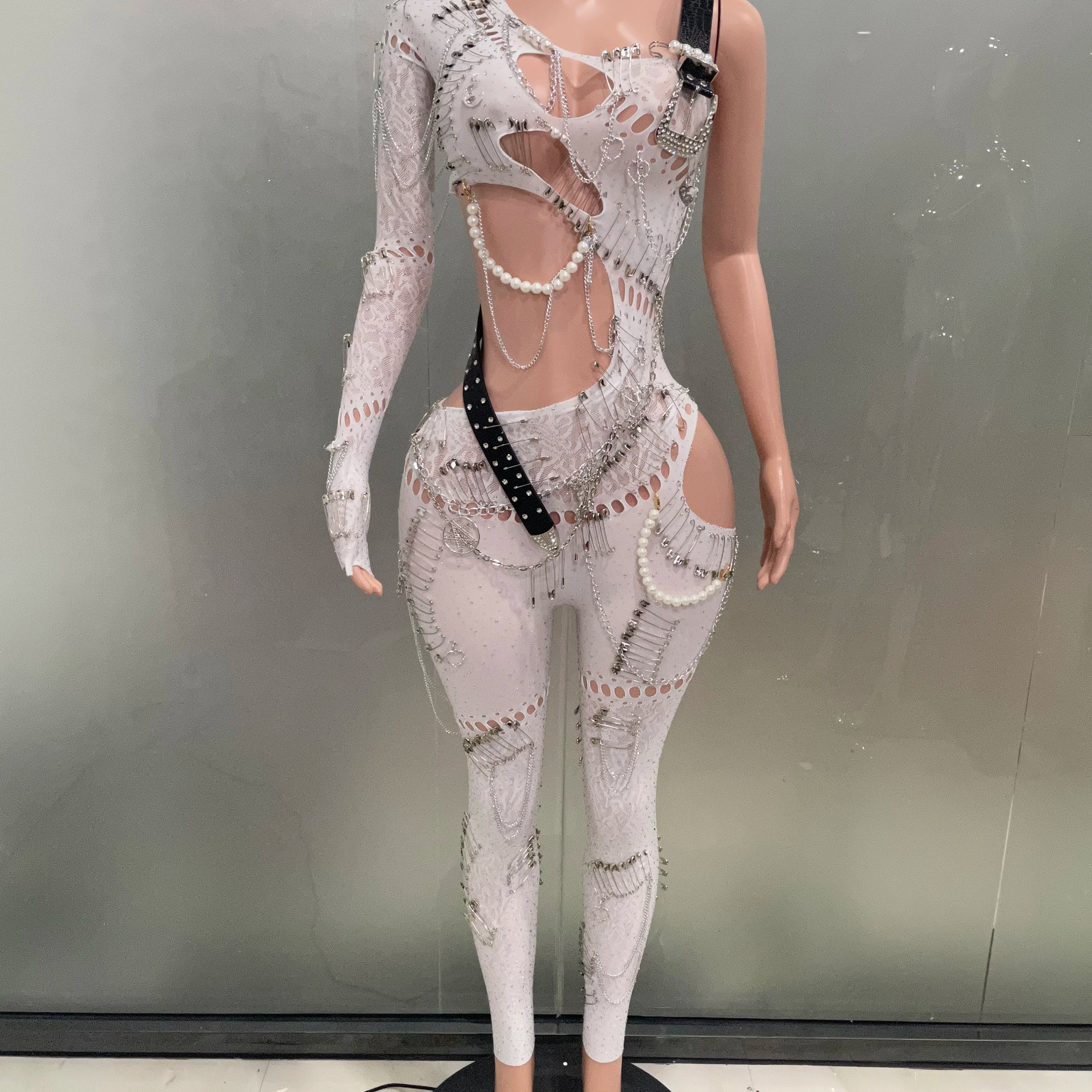 Sexy Shining Pearl Chain One Shoulder Hollow Out Jumpsuit 2025 New Women Birthday Party Nightclub Singer Performance Stage Wear