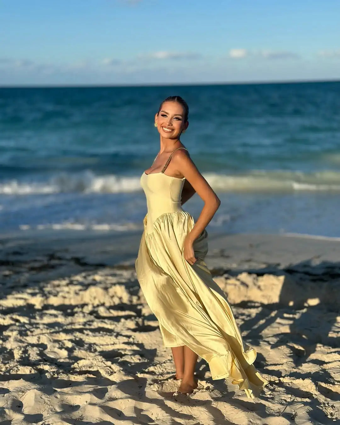 Yellow Women Sleeveless Sexy Strap Square Collar Long Bandage Maxi Dress Beach Style Celebrate Birthday Vacation Party Dress