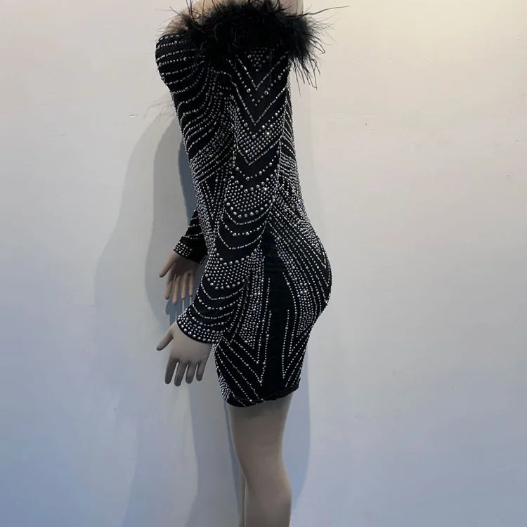 Luxury Woman Evening Dress Chic Feather Shoulder Black Rhinestone Studded Birthday Cocktail Dress Celebrities Outfits