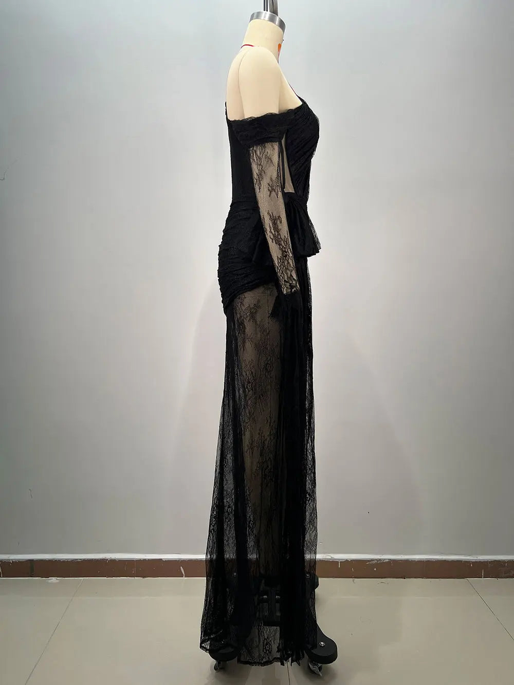 2025 Women's Light Luxury Lace Maxi Dress Diagonal Collar Lace Long Sleeve Bodycon Draped Split Sexy Long Dresses Party Vestidos