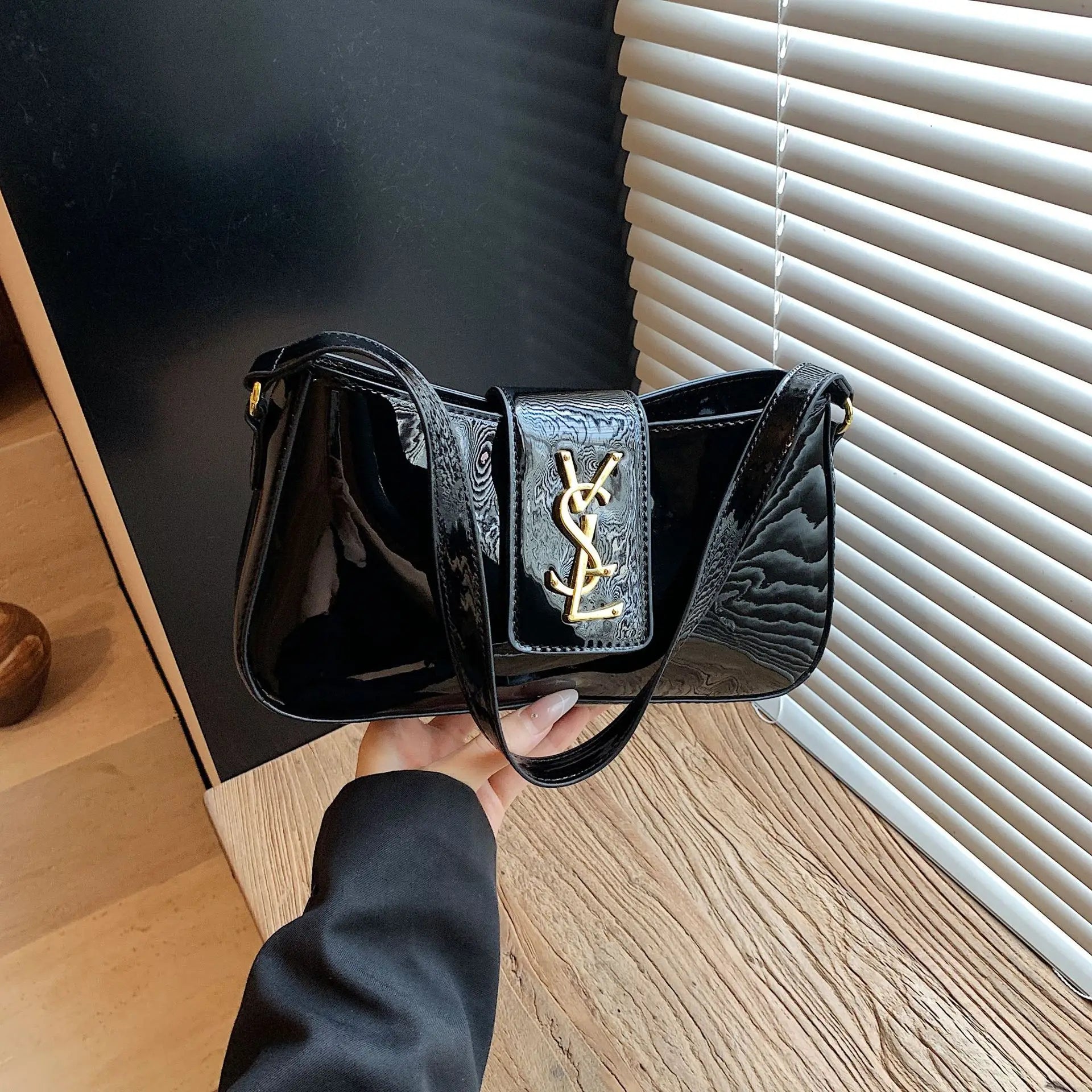 2025 Avant-Garde Shoulder Bag, Curated Convertible Crossbody Purse for Women Architectural Day to Night Tote Structured Carryall