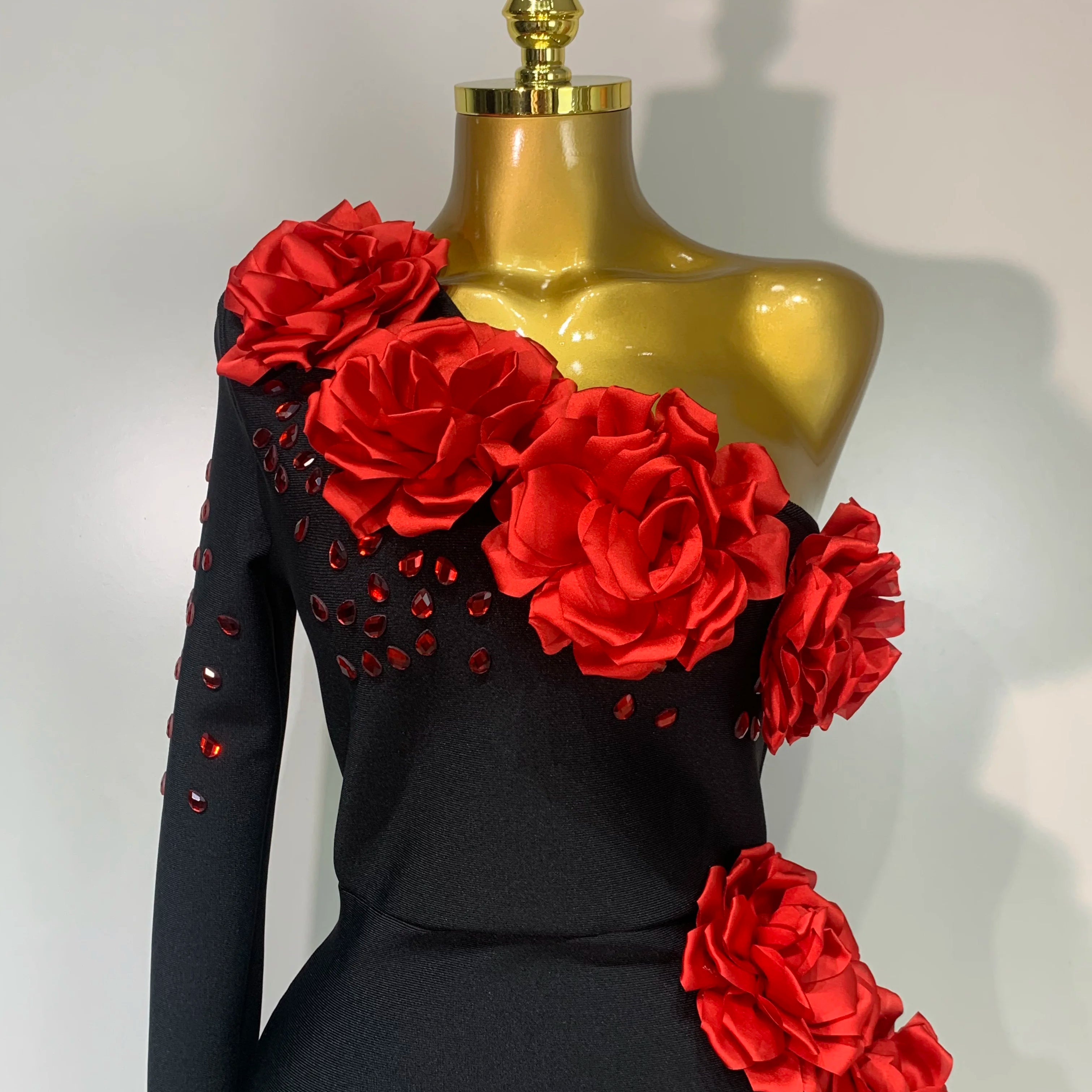 Women Luxury Black Single Sleeve Bandage Dress Red Appliquies Elegant Luxury Rhinestones Birthday Celebrity Evening Party Gowns