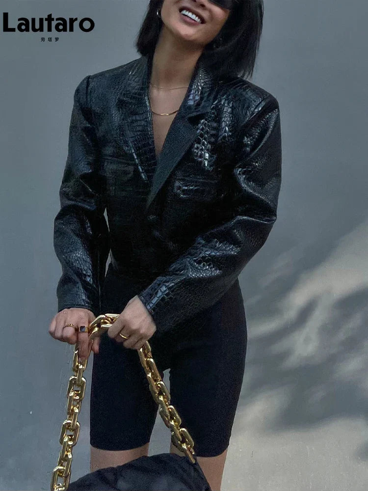 Spring Autumn Short Cool Stylish Shiny Reflective Crocodile Print Patent Pu Leather Jacket Women Runway Fashion 2023