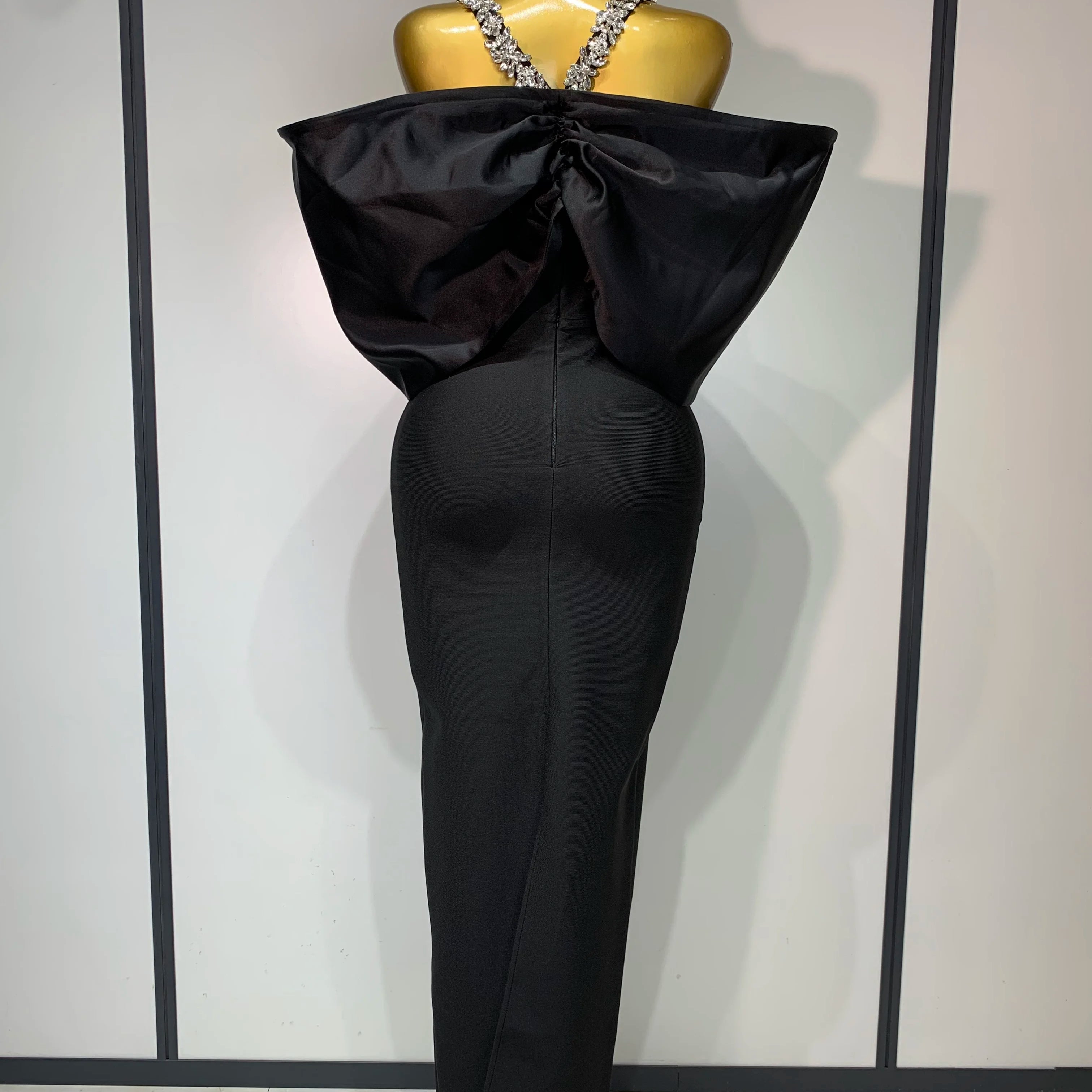 Women Sexy Off the Shoulder Crystal Halter Bodycon Long Bandage Dress Celebrate Evening Party Cocktail Luxury Birthday Dresses