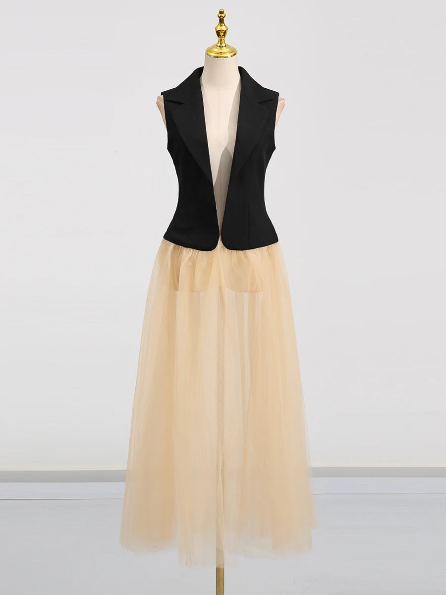 TWOTWINSTYLE Hit Color Sheer Elegant Jacket for Women Lapel Sleeveless Patchwork Folds Fashion Long Jacket Female Clothing New