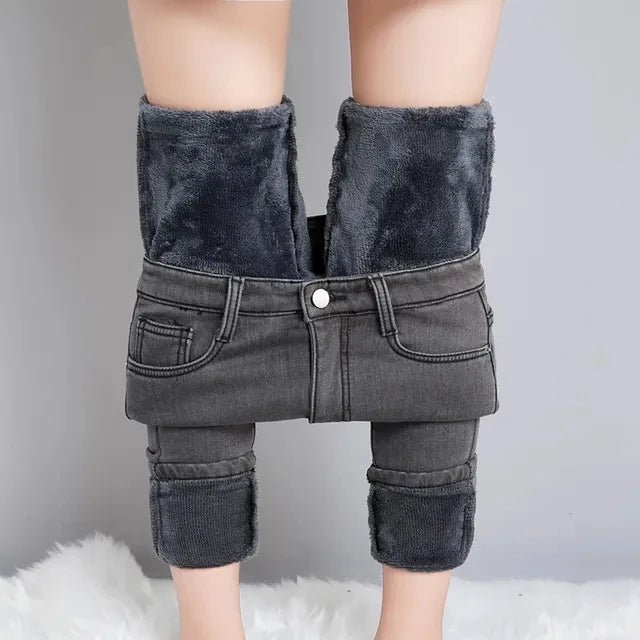 Women Thermal Jeans Winter Snow Warm Plush Stretch Jeans Lady Skinny Thicken Students Denim Pants Fleece Mom Fur Trousers 205 Grey