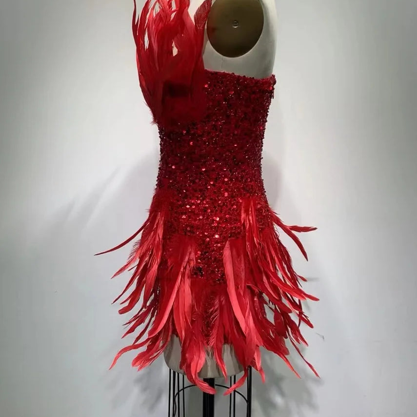 Luxurious Spring Red Color Women Strapless Feathers Bodycon Mini Dress Celebrate Birthday Cocktail Party Dress