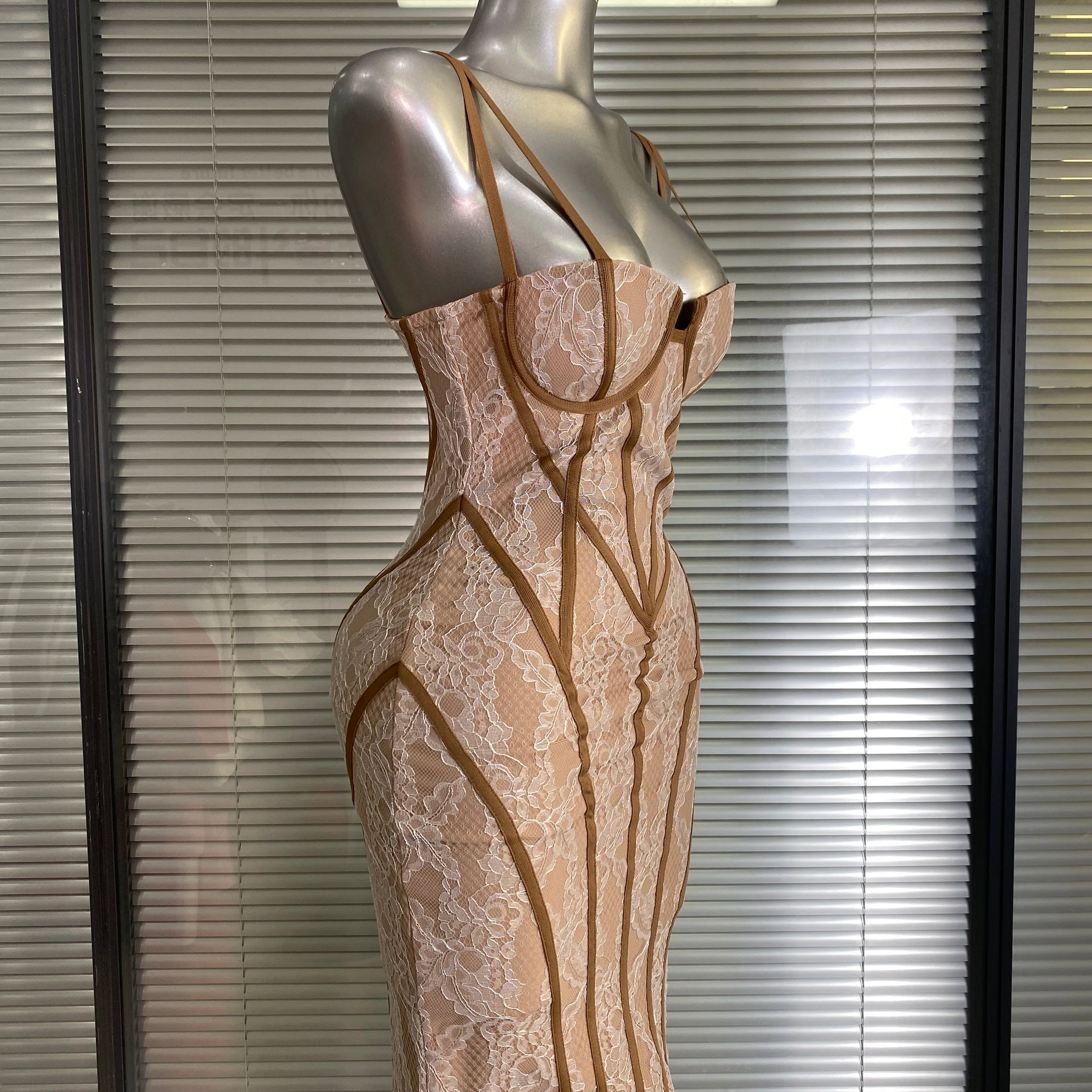 Vestido New INS Sexy Women Lace Midi Bandage Dress Celebrity Elegant High Street Knitted Bodycon Party Dress