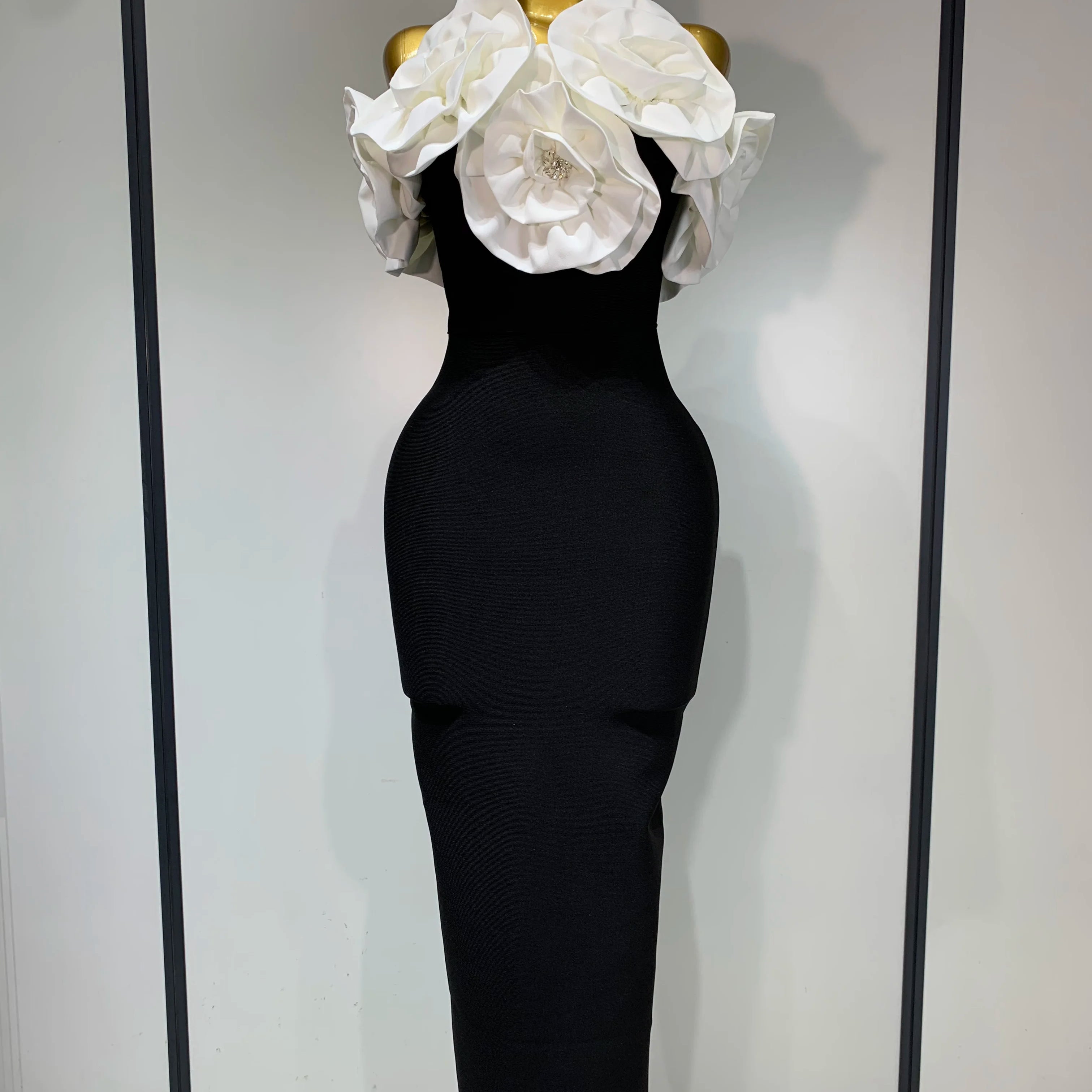 Women Sexy Off Shoulder Flower Diamonds Long Bodycon Bandage Dress 2025 Celebrity Elegant Evening Luxury Birthday Party Dresses