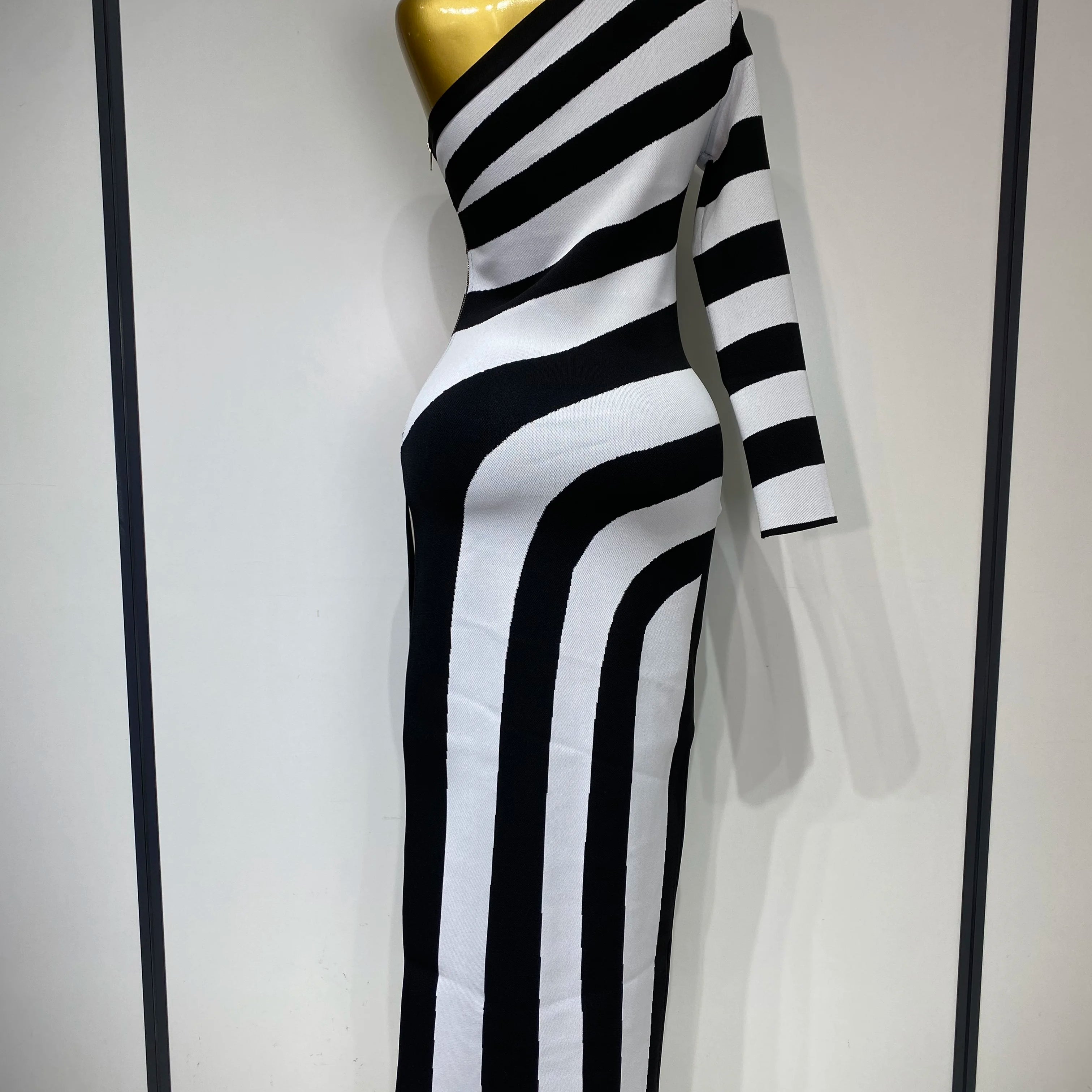 Luxury Birthday Dresses Women Sexy One Shoulder Striped High Split Jacquard Maxi Bandage Long Dress Elegant Evening Party Gown