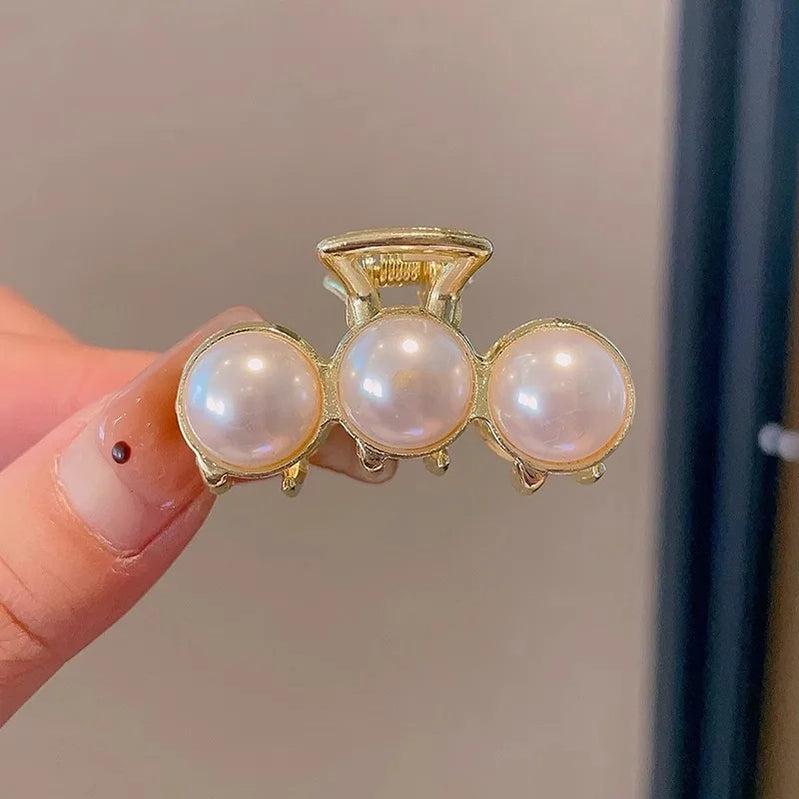 Mini Pearl Hair Claws Clips for Women Elegant Rhinestone Headwear Hairpins Hair Crab Barrettes Hair Accessories for Women v One Size