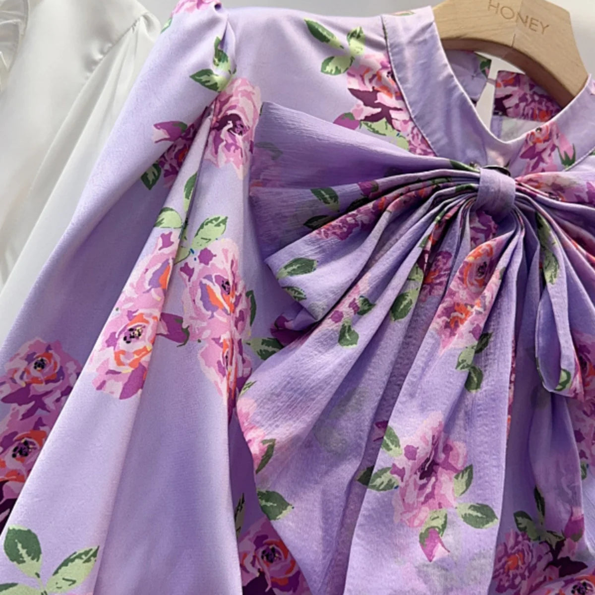 Blusas de flores quebradas, camisas e blusas com laço, elegantes, para mulheres, manga comprida, estilo coreano, 2025