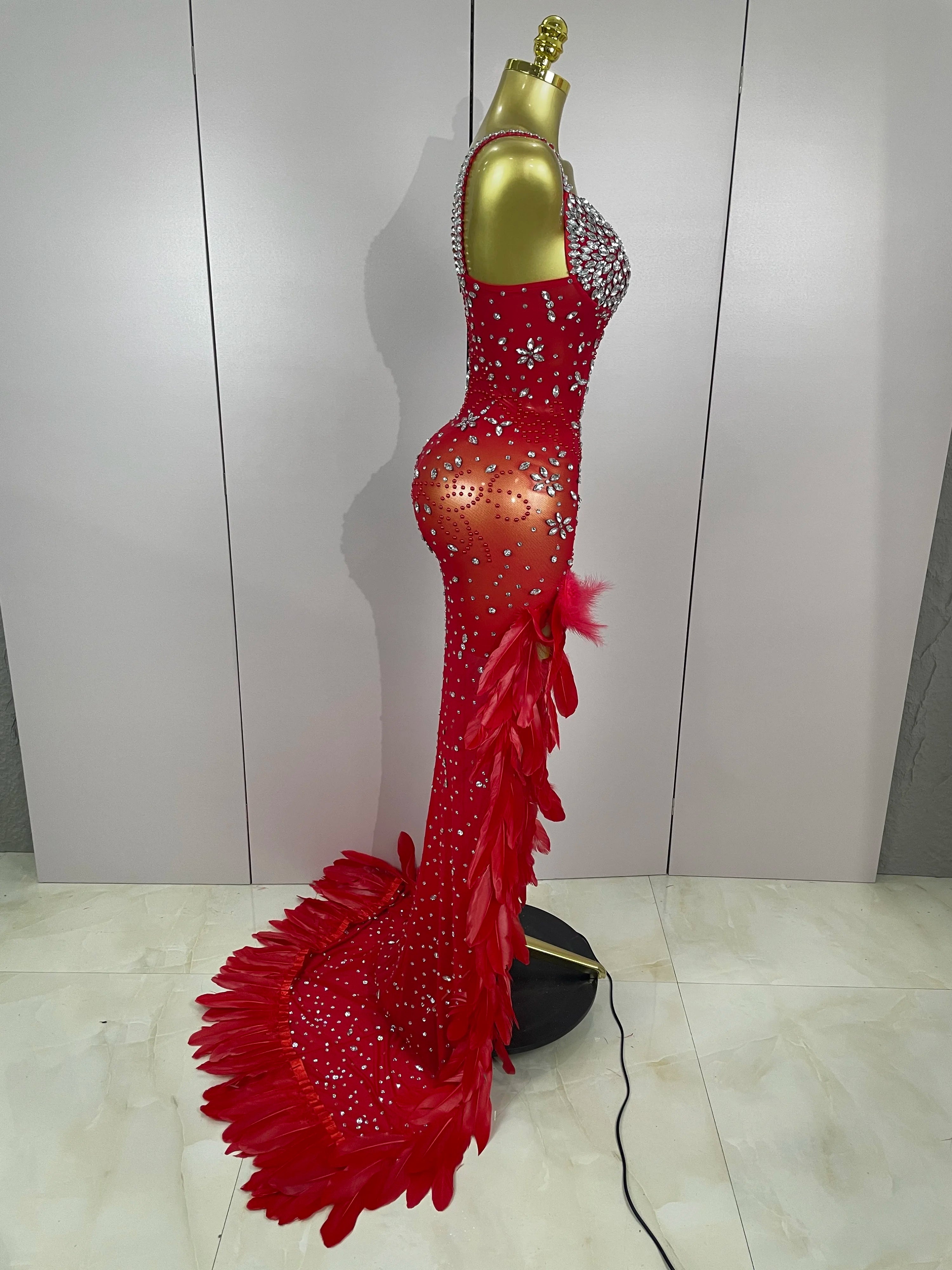 2025New Exquisite Feather Red Evening Dress Women Sparkle Rhinestones Sexy High Slit Birthday Celebrate Stage Photoshoot Costume