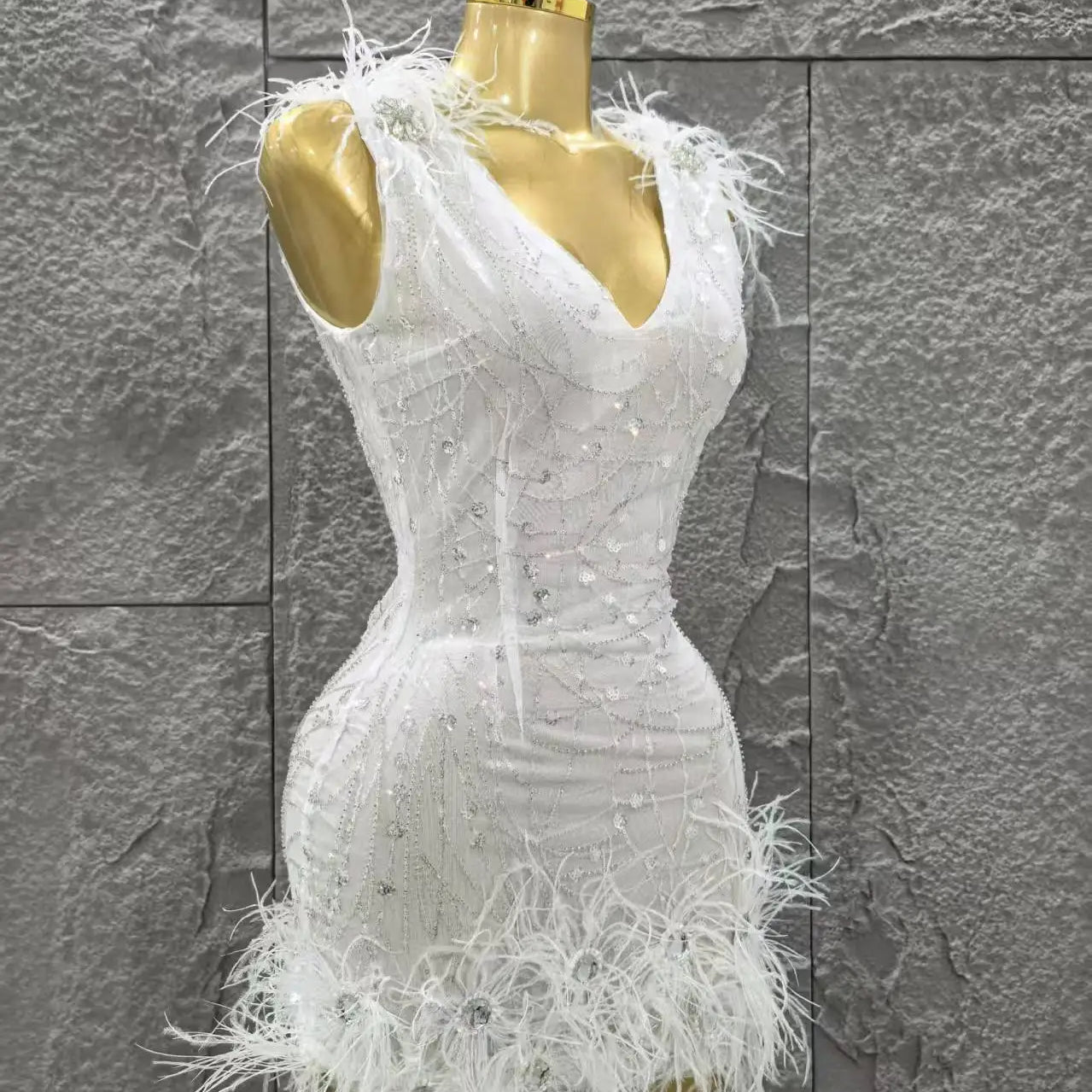 White Color Women Sleeveless Sexy V-Neck Bodycon Mini Dress Feathers Celebrate Birthday Party Cocktail Outfit Wholesale