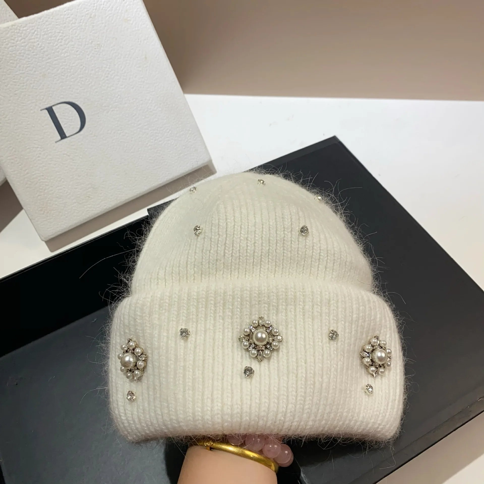 Designer Brand Rhinestones Winter Knitted Hat Women Warm Wool Skullies Beanies Real Rabbit Fur Knit Bonnet Outdoor Skiing Cap white