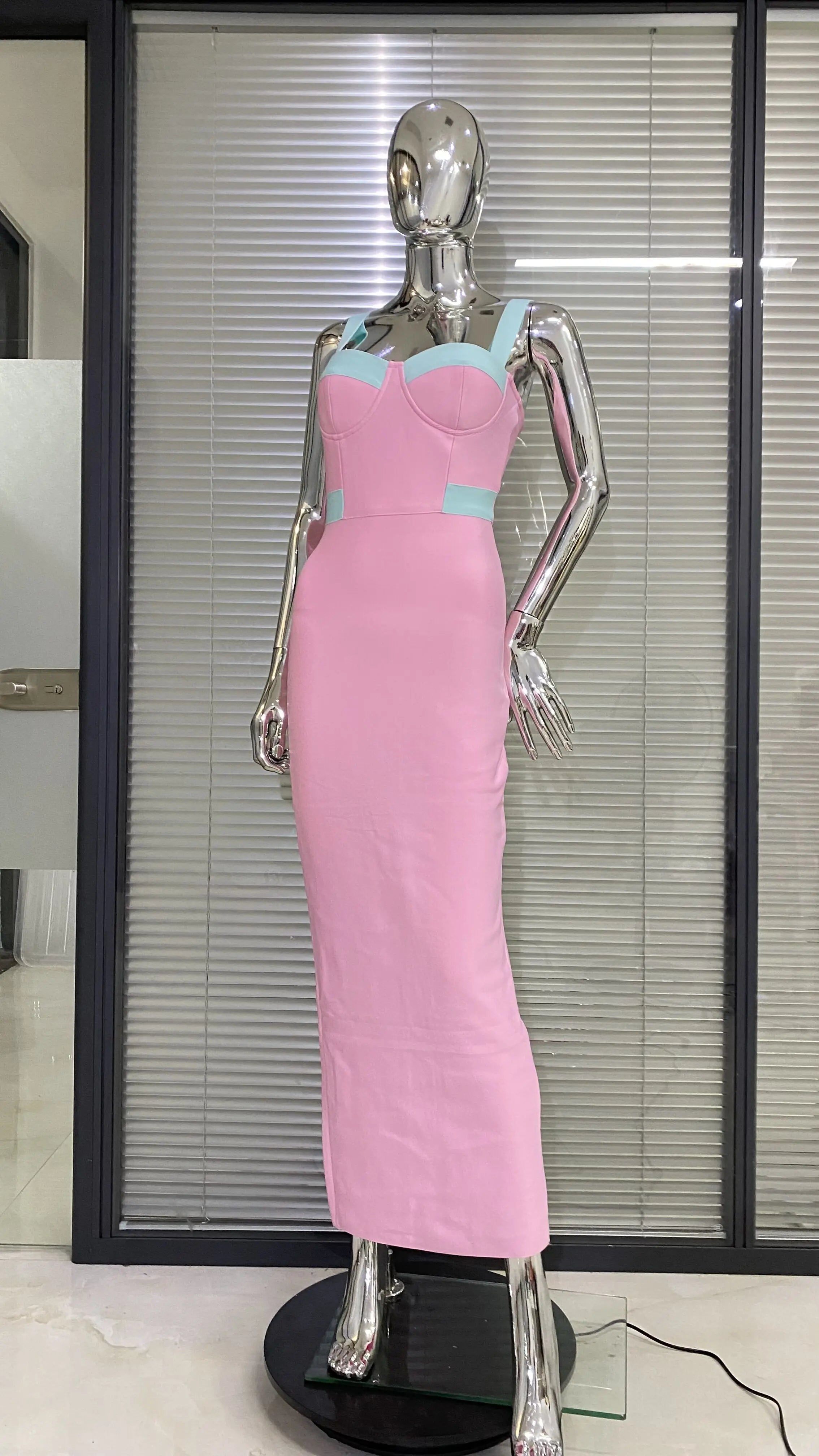 New Arrival Pink Color Sleeveless Spaghetti Strap Long Bandage Dress Graceful Woman Evening Party Dress Dinner Party Vestido