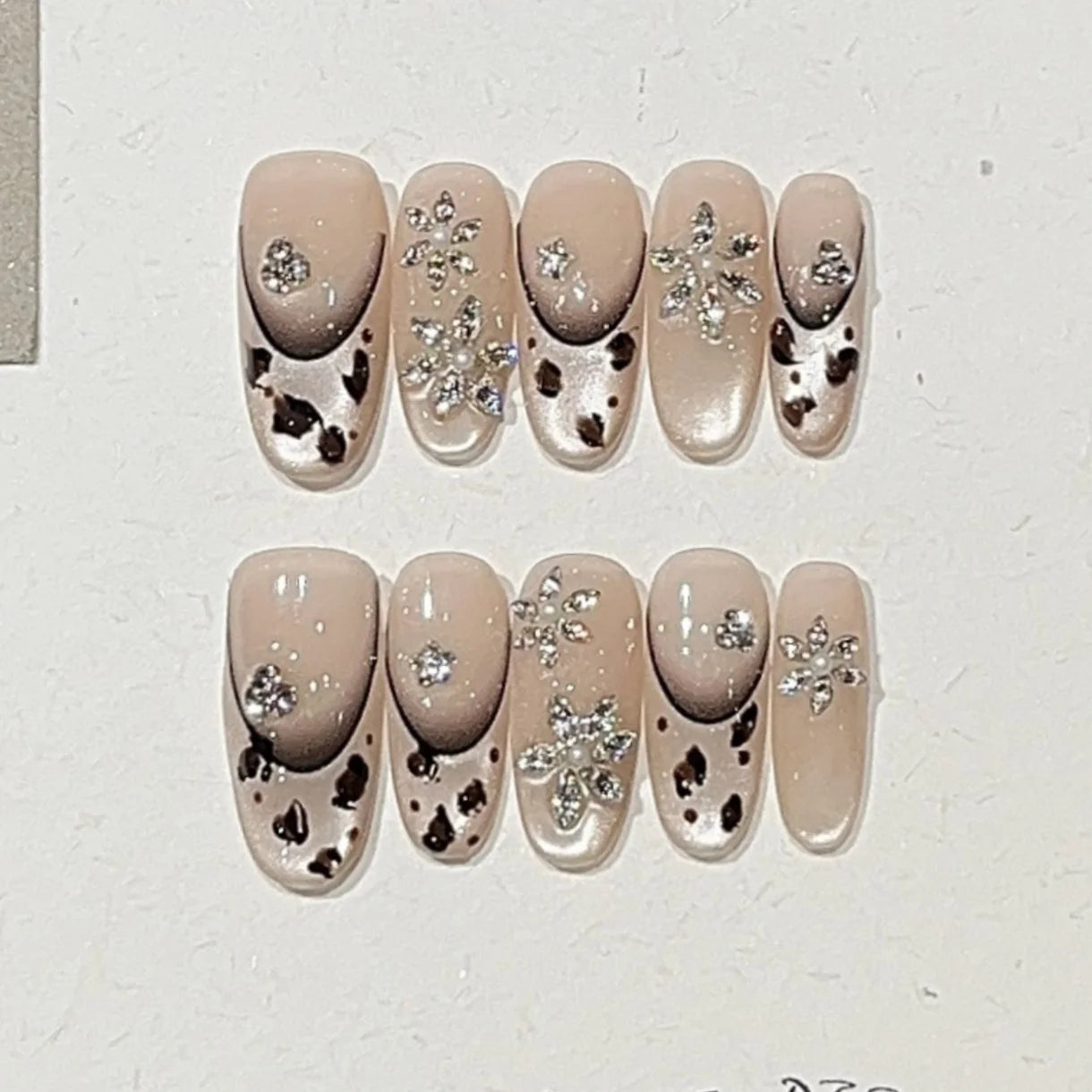 10pcs Glitter Mid-length Oval Handmade Press on Nails Art Nude Color Fake Nails Tips French Leopard Print Cat's Eye False Nail