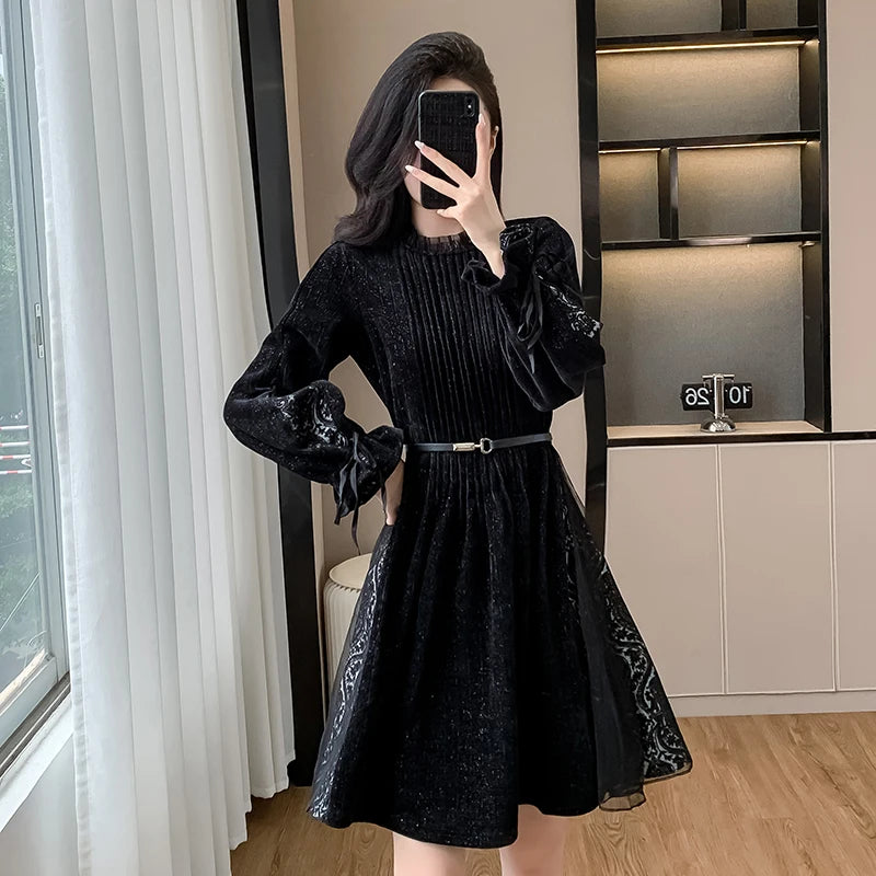 Vestido preto feminino Coigarsam - gola redonda com patchwork e lantejoulas em malha - moda chique para noite e festa