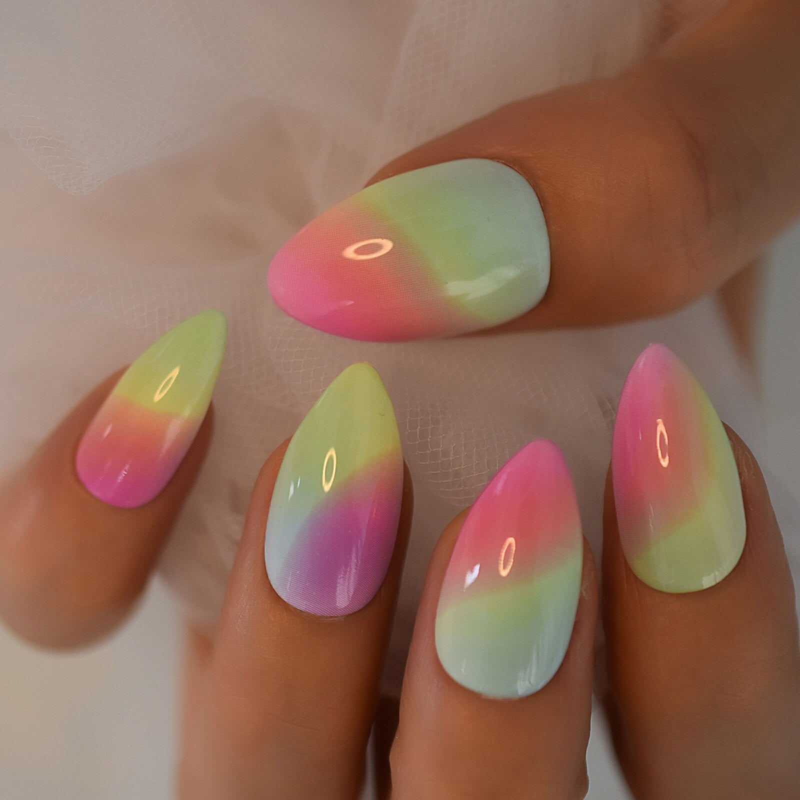Glossy Gradient Rainbow Ombre French Press on Nails Almond Fake Nails Stiletto Oval Pointed Manicure False Nails Finger Tips
