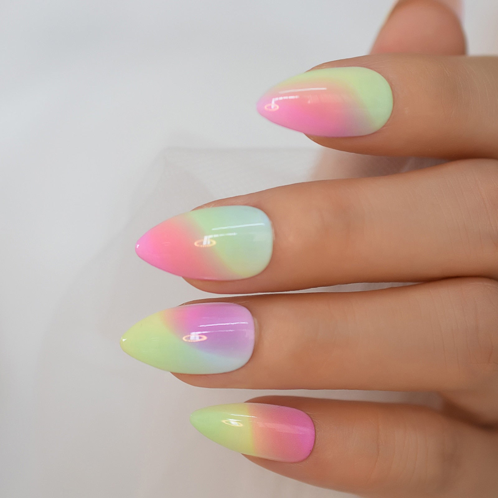 Glossy Gradient Rainbow Ombre French Press on Nails Almond Fake Nails Stiletto Oval Pointed Manicure False Nails Finger Tips
