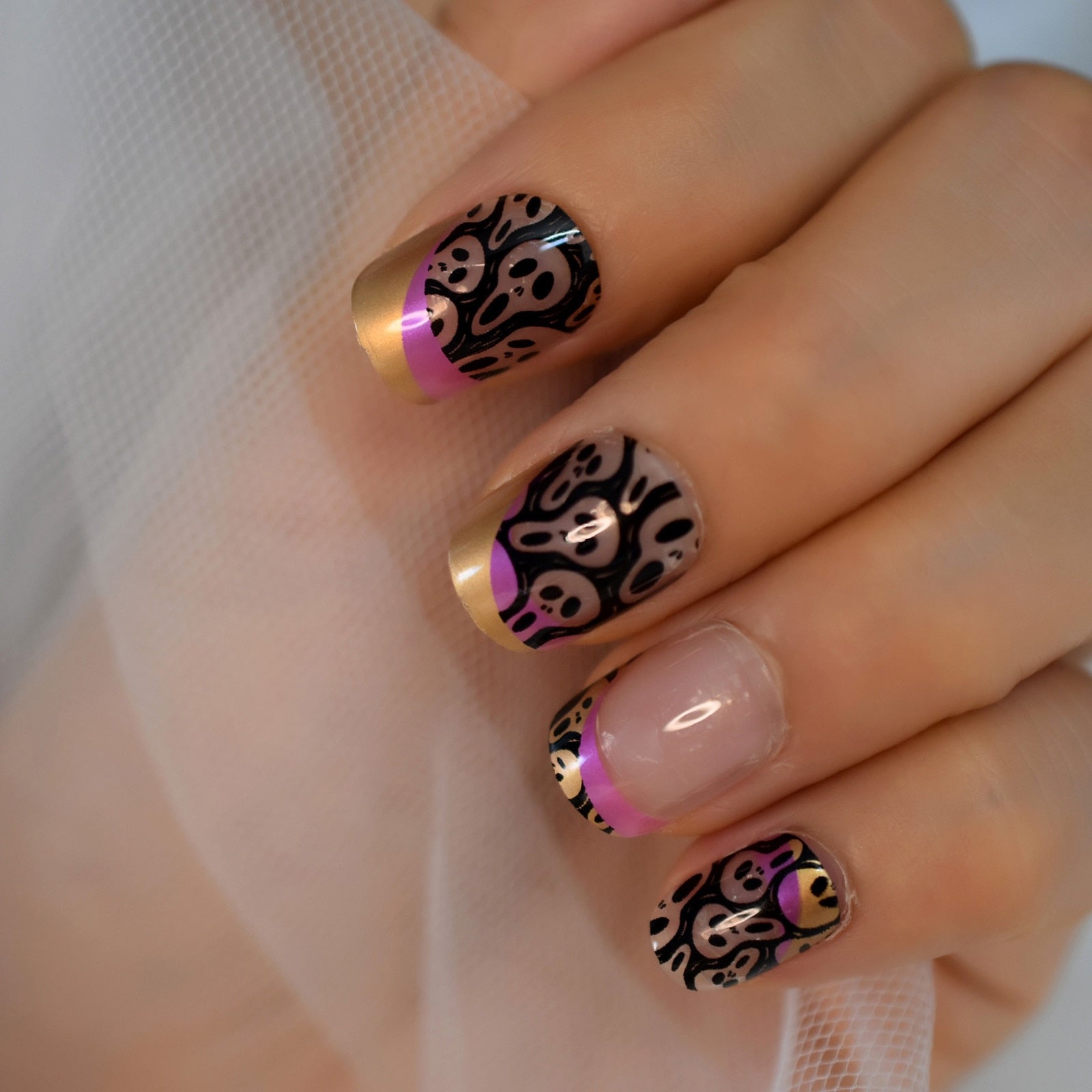 Nude Clear Halloween Fake Nails Short Round With Design Skull Print Pattern gel Acrylic Artificial False Nails Press On Tips