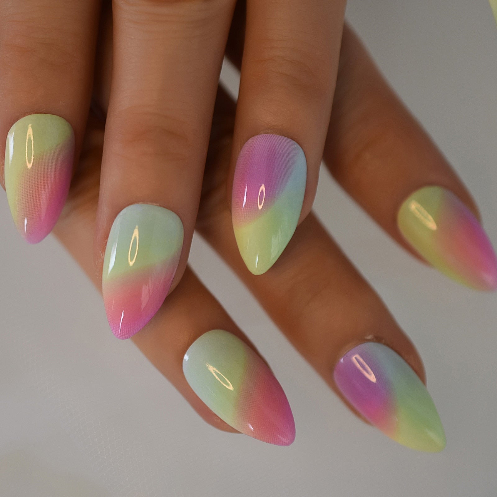 Glossy Gradient Rainbow Ombre French Press on Nails Almond Fake Nails Stiletto Oval Pointed Manicure False Nails Finger Tips