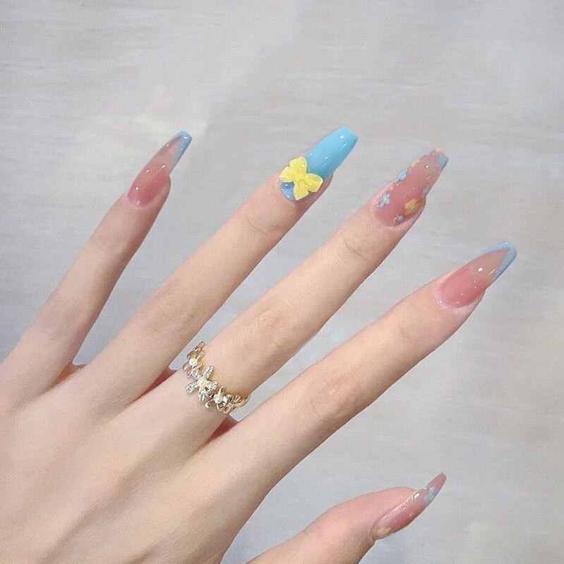 24Ps Childlike Fake Nails With Glue Cute Kawaii Personality Stick On Nails False Girls Short Press On Nail Art DIY Manicure Tool Nails With Glue X23