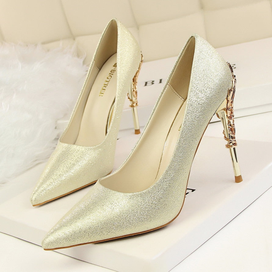 Luxury 10cm High Heels Woman Metal Carving Heels Satin Silk Dress Pumps Lady Wedding Bridal Scarpin Catwalk Green Wine Red Shoes Gold Sequins