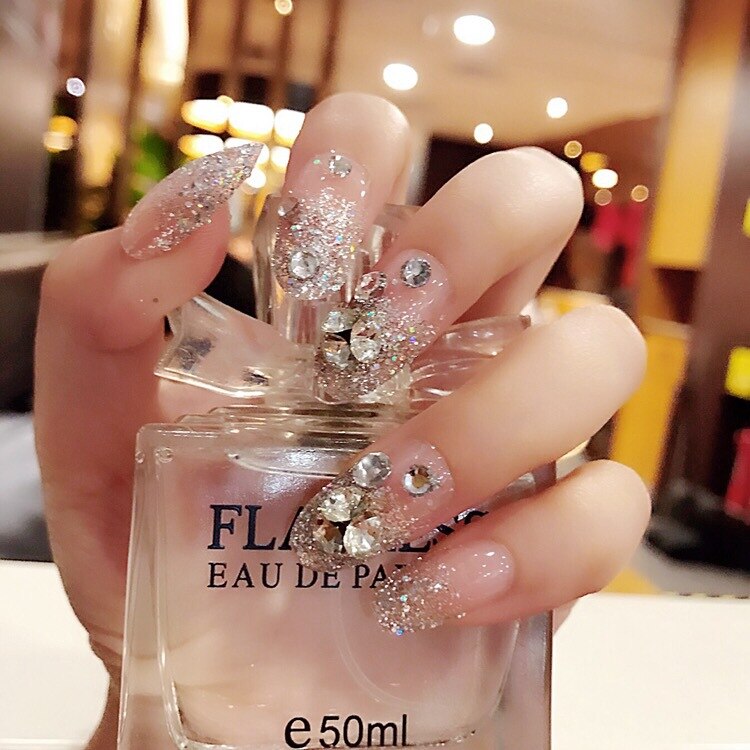 24Pcs/box Luxe Shining Rhinestone Wedding False Nails Transparent Glitter Gems Crown Designed Square Full Short Fake Art Bride 8