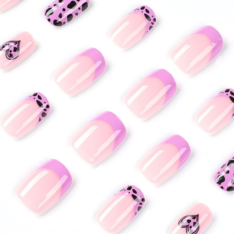 Purple Love Heart Leopard Print Wearable Nail Art Glossy Pink Fake Nails Finished False Nails Short Press on Nails with Glue