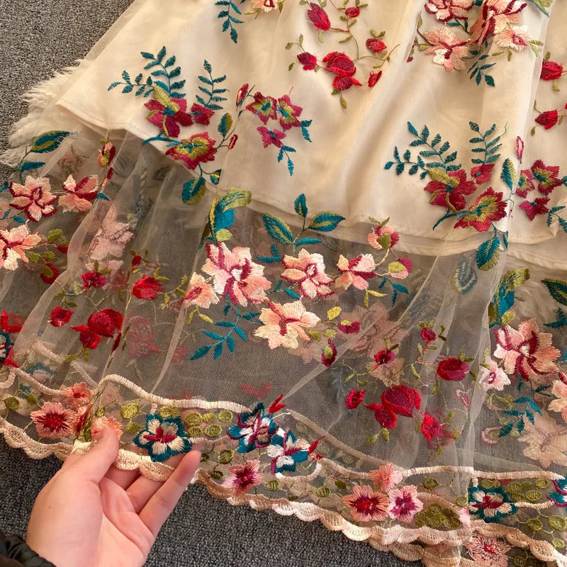 Summer New Arrival Women Vintage Mesh Floral Embroidery Maxi Dress Ladies Retro Bow A-line Slim Party Dress Plus Size