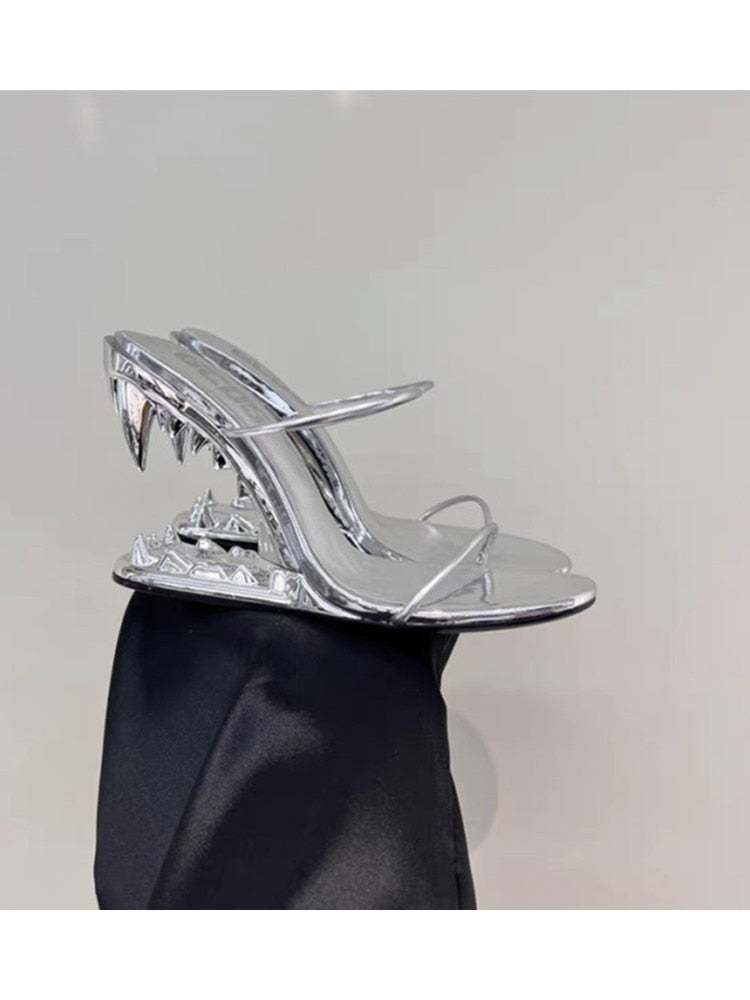 Fashion Metal Teeth Shaped Heel Sandals Round Toe Back Zipper Women's Dress Large Women's Sandals Summer silvery 1