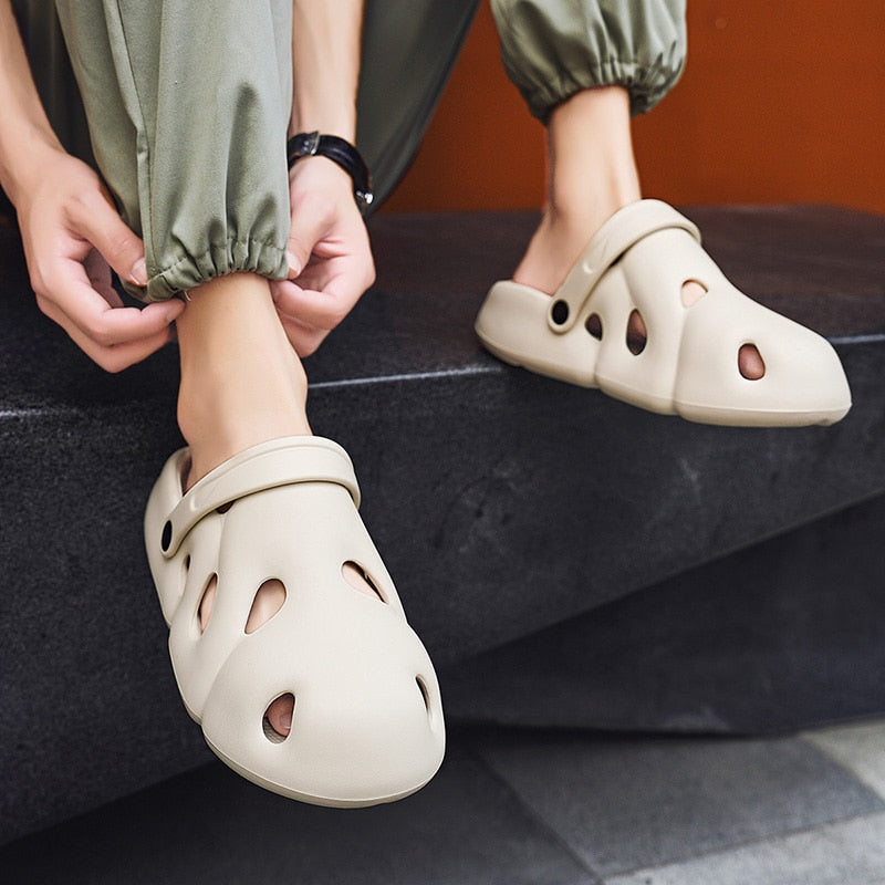 Men Causal Summer Sandals EVA Garden Clogs Sandals Soft Memory Hospital Shoes Men Slip on Beach Water Slippers Zapatos Hombre